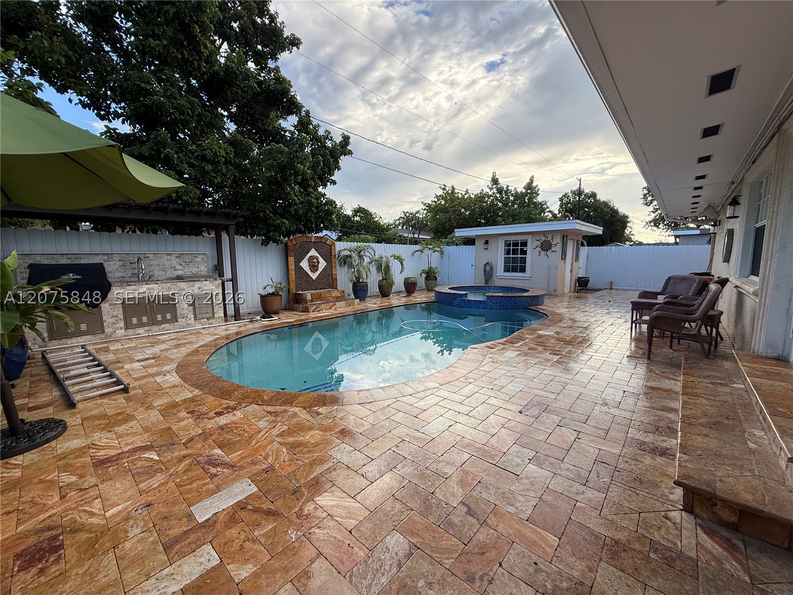 3889 NW 5th St, Miami FL 33126