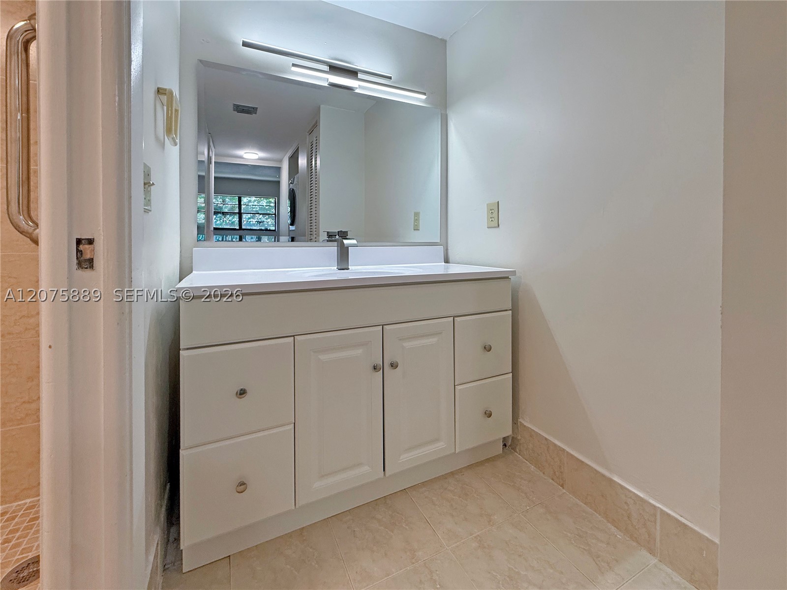 995 SW 84th Ave #309, Miami FL 33144