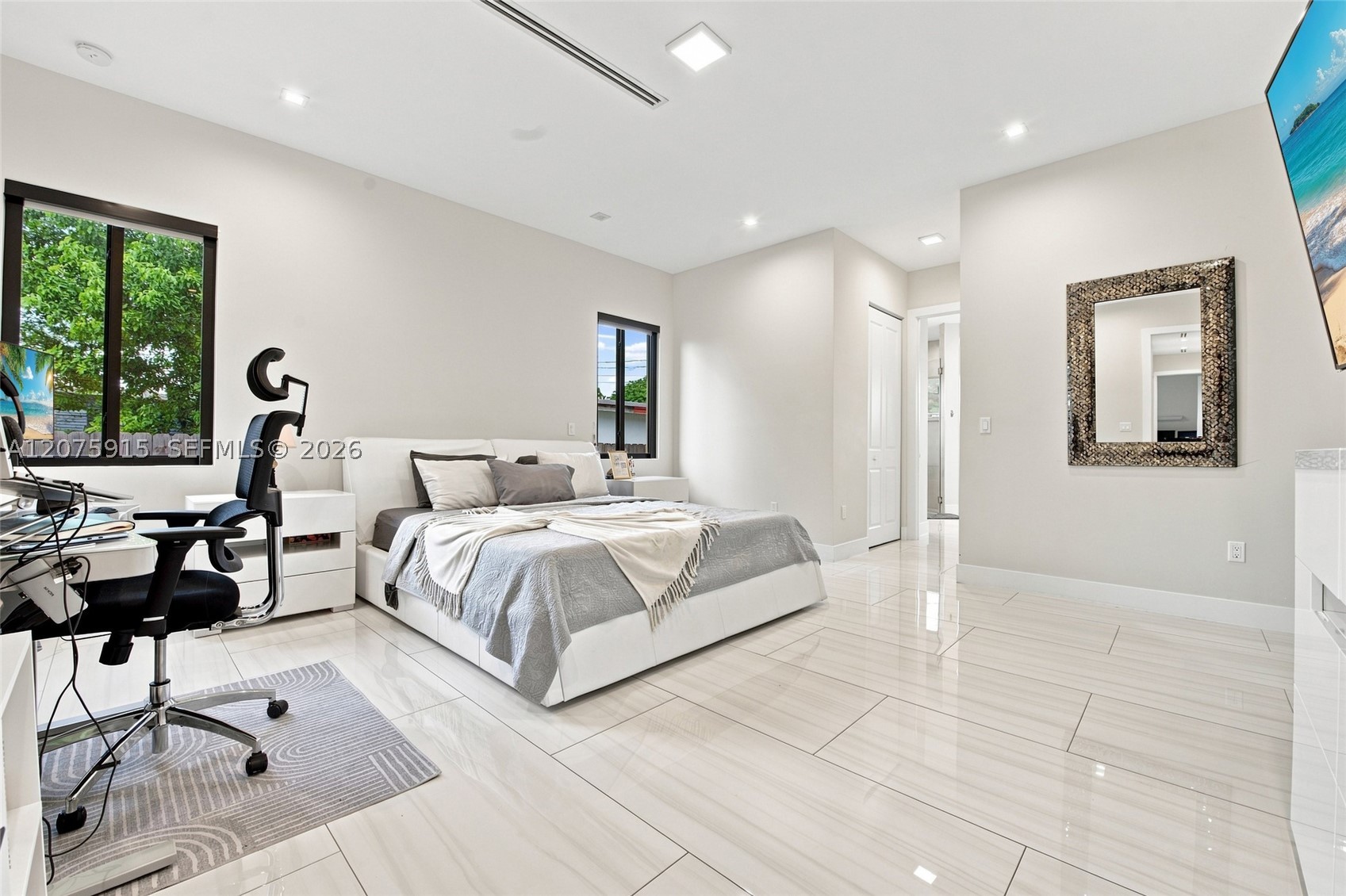 9450 SW 35th St, Miami FL 33165