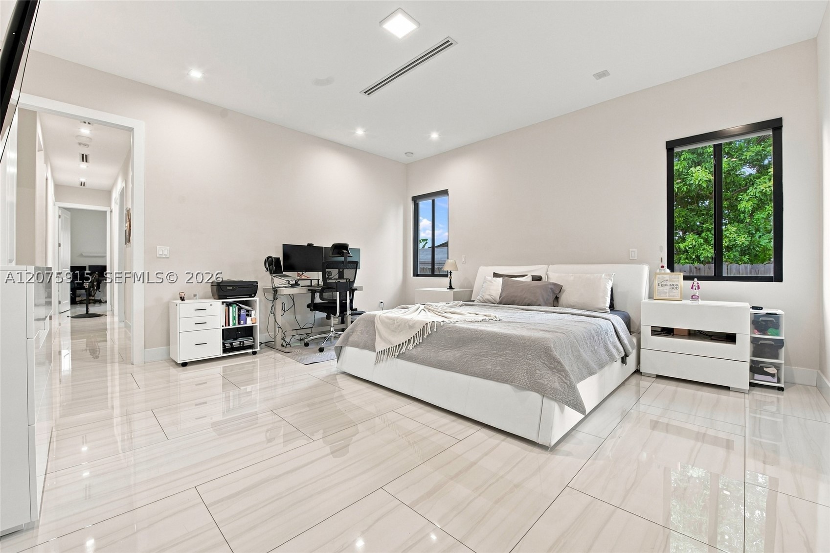 9450 SW 35th St, Miami FL 33165