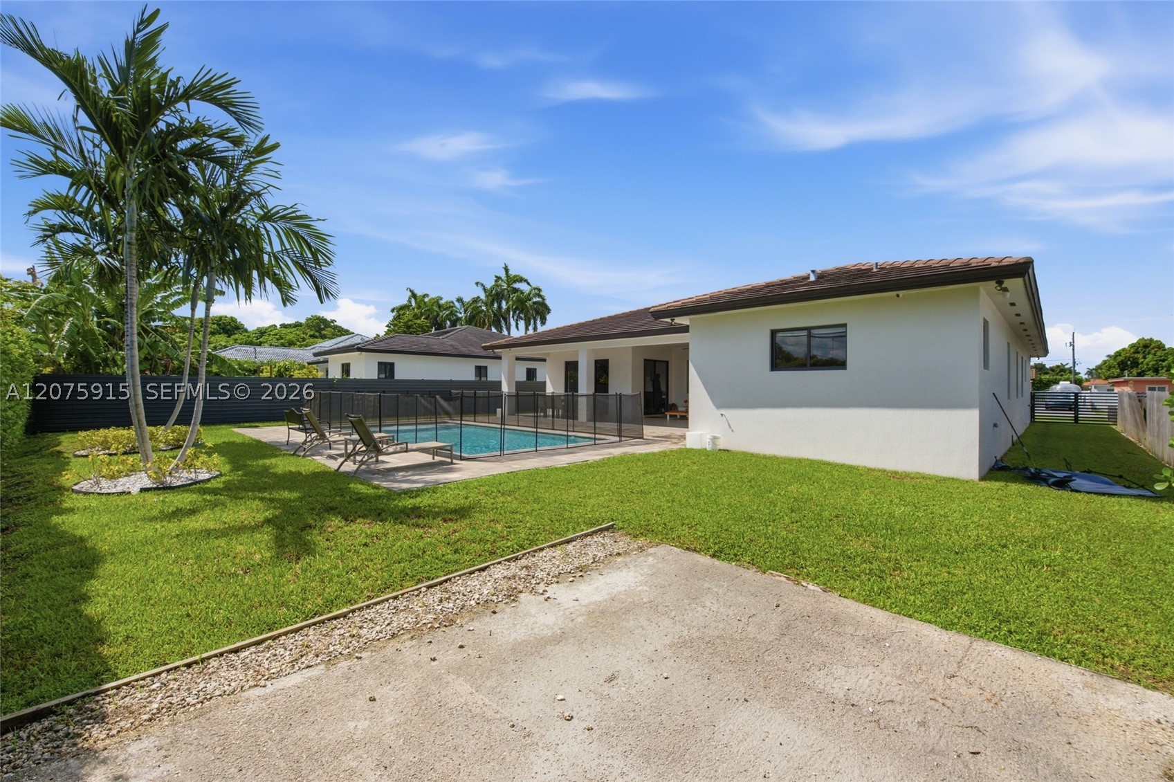 9450 SW 35th St, Miami FL 33165