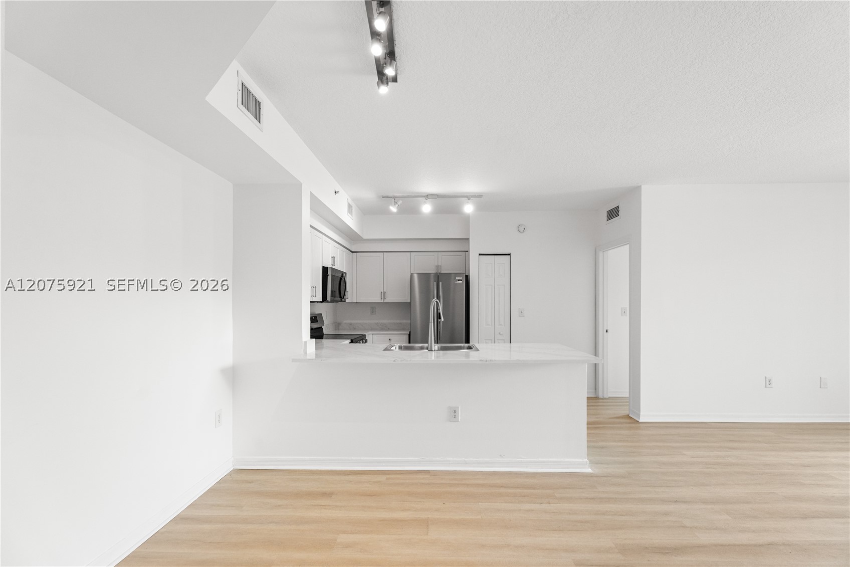 6851 SW 44th St #209, Miami FL 33155