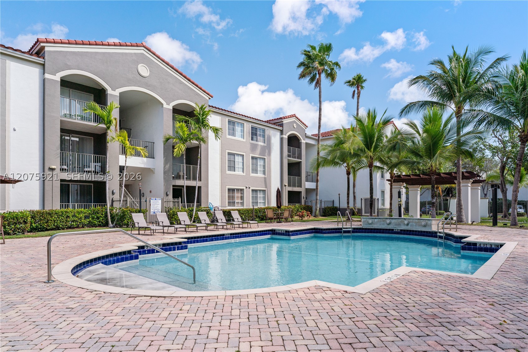 6851 SW 44th St #209, Miami FL 33155