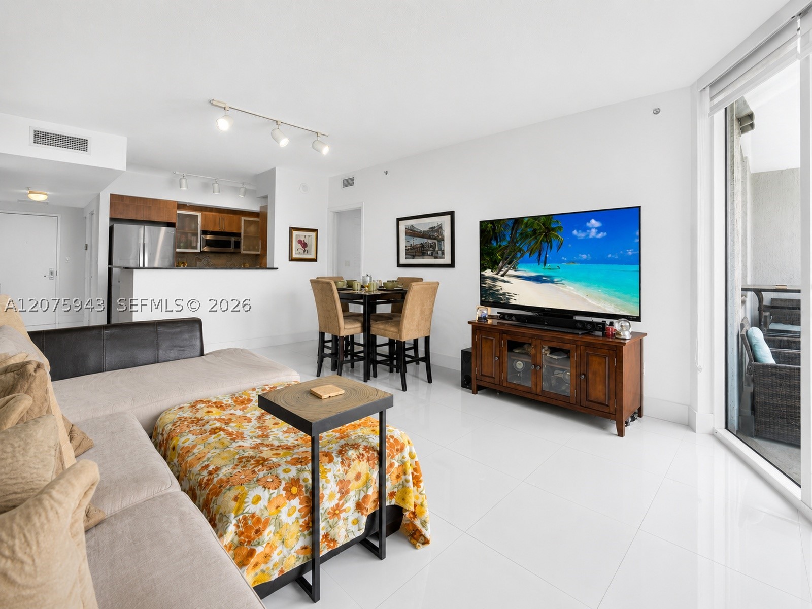 335 S Biscayne Blvd #1503, Miami FL 33131