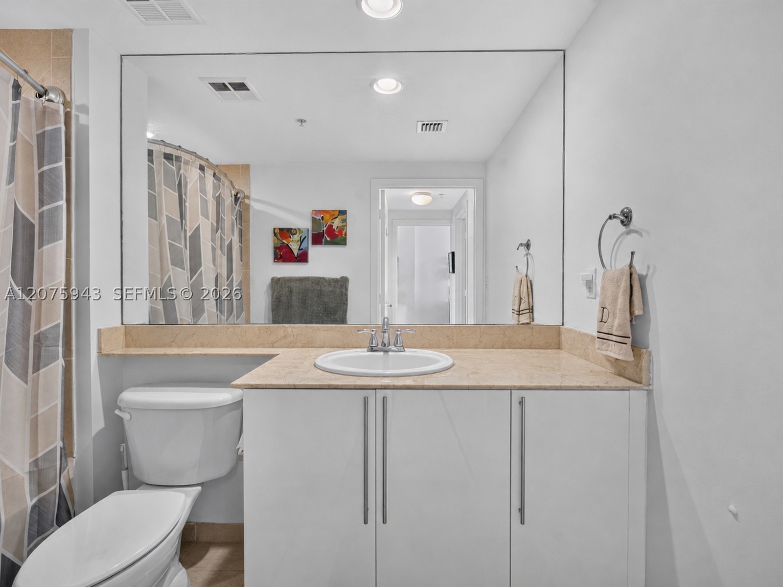 335 S Biscayne Blvd #1503, Miami FL 33131