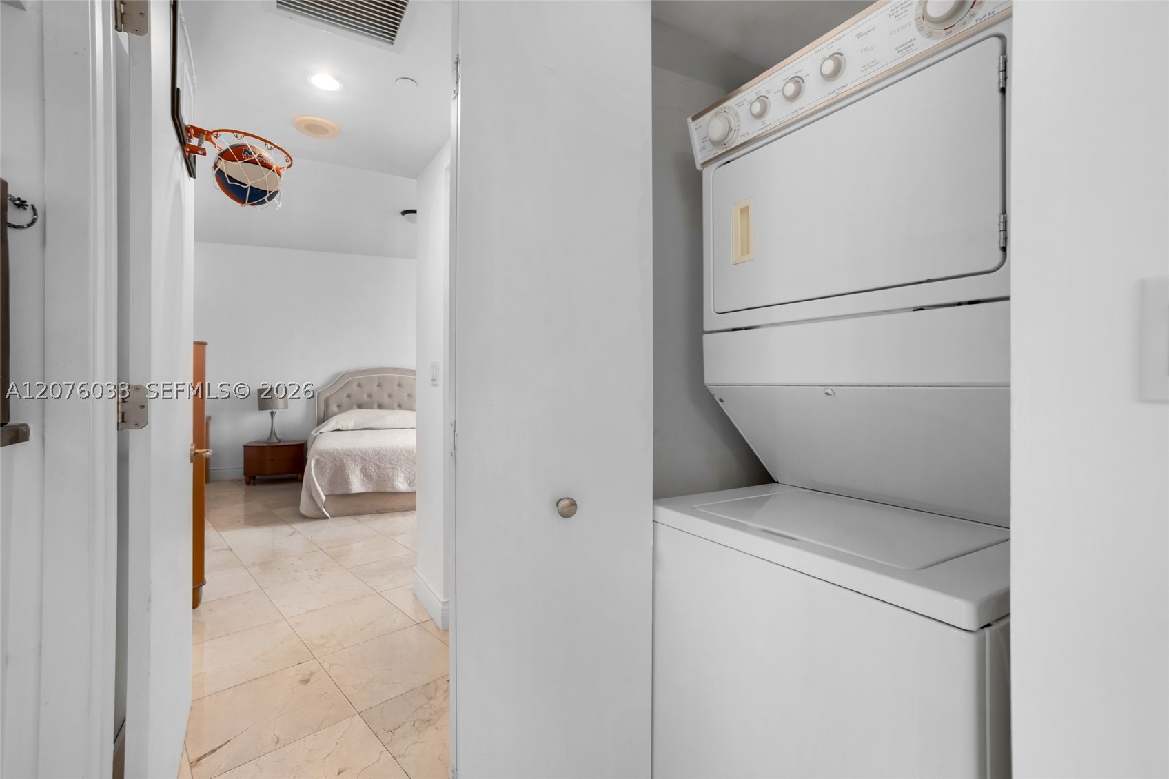 901 Brickell Key Blvd #1001, Miami FL 33131