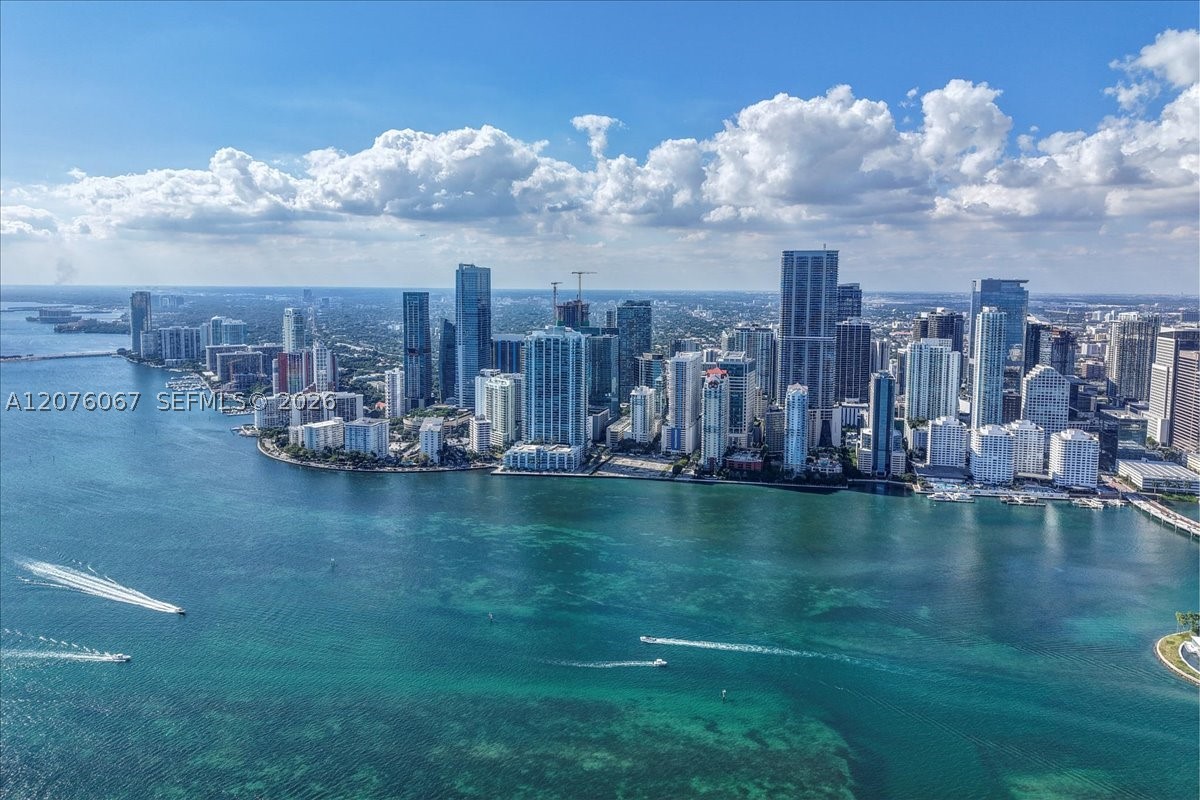 1300 SE Miami Ave #UPH3, Miami FL 33130