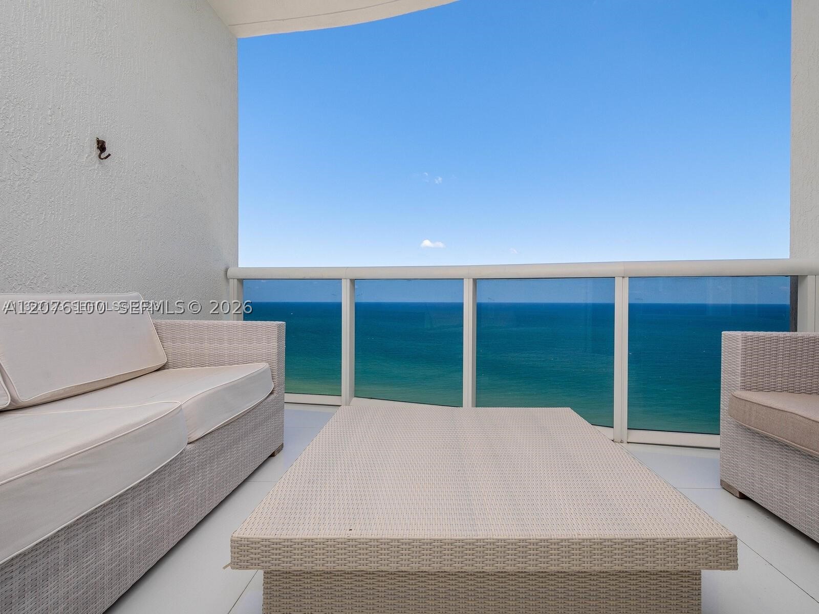 15901 Collins Ave #2504, Sunny Isles Beach FL 33160