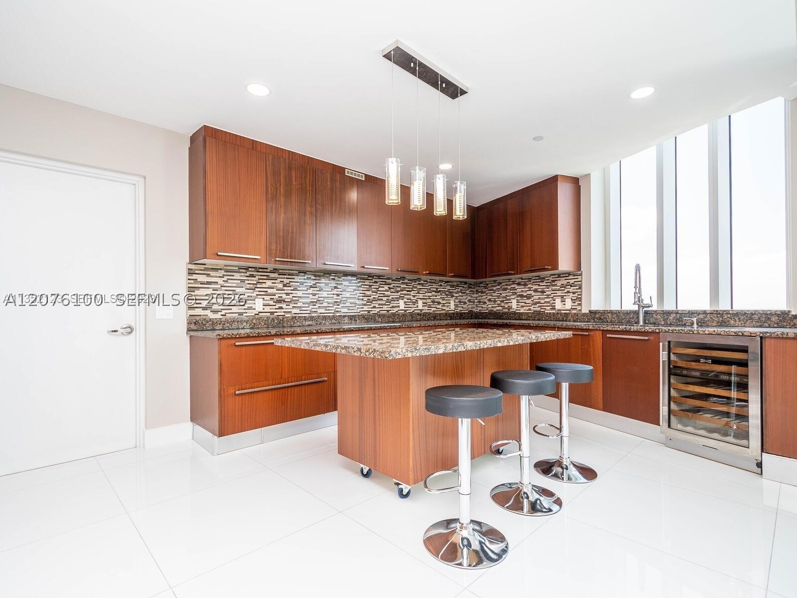 15901 Collins Ave #2504, Sunny Isles Beach FL 33160