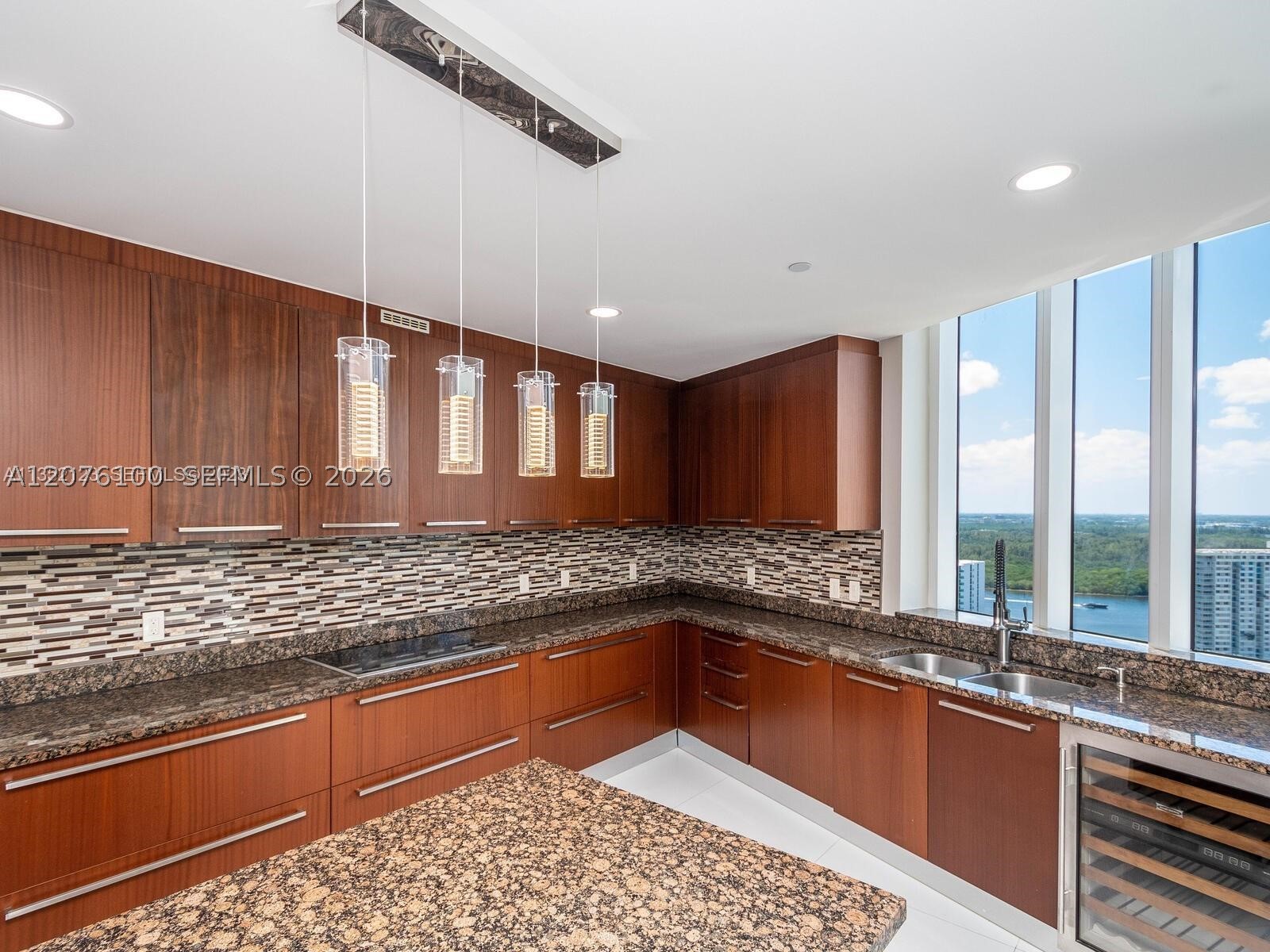 15901 Collins Ave #2504, Sunny Isles Beach FL 33160