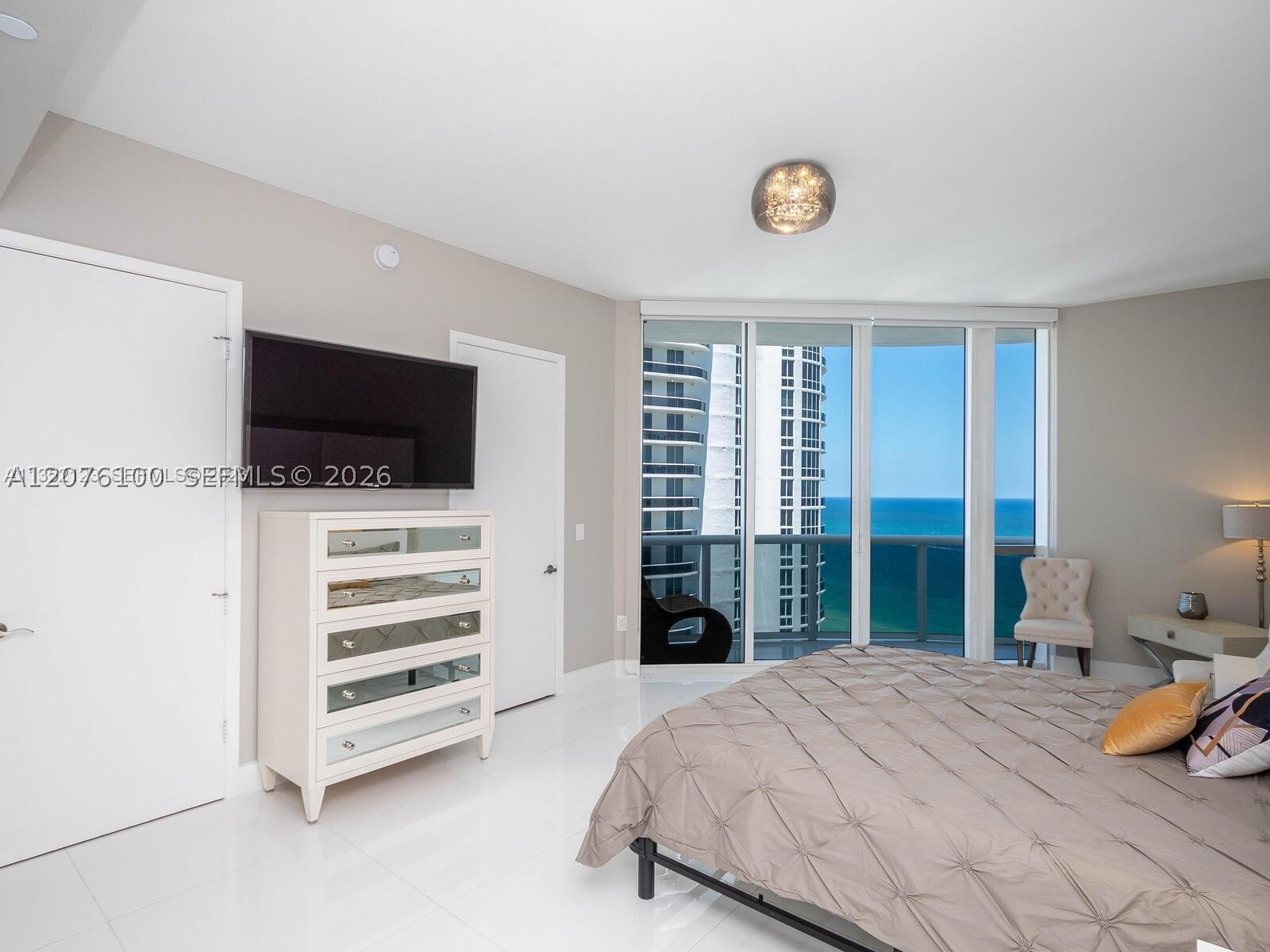 15901 Collins Ave #2504, Sunny Isles Beach FL 33160