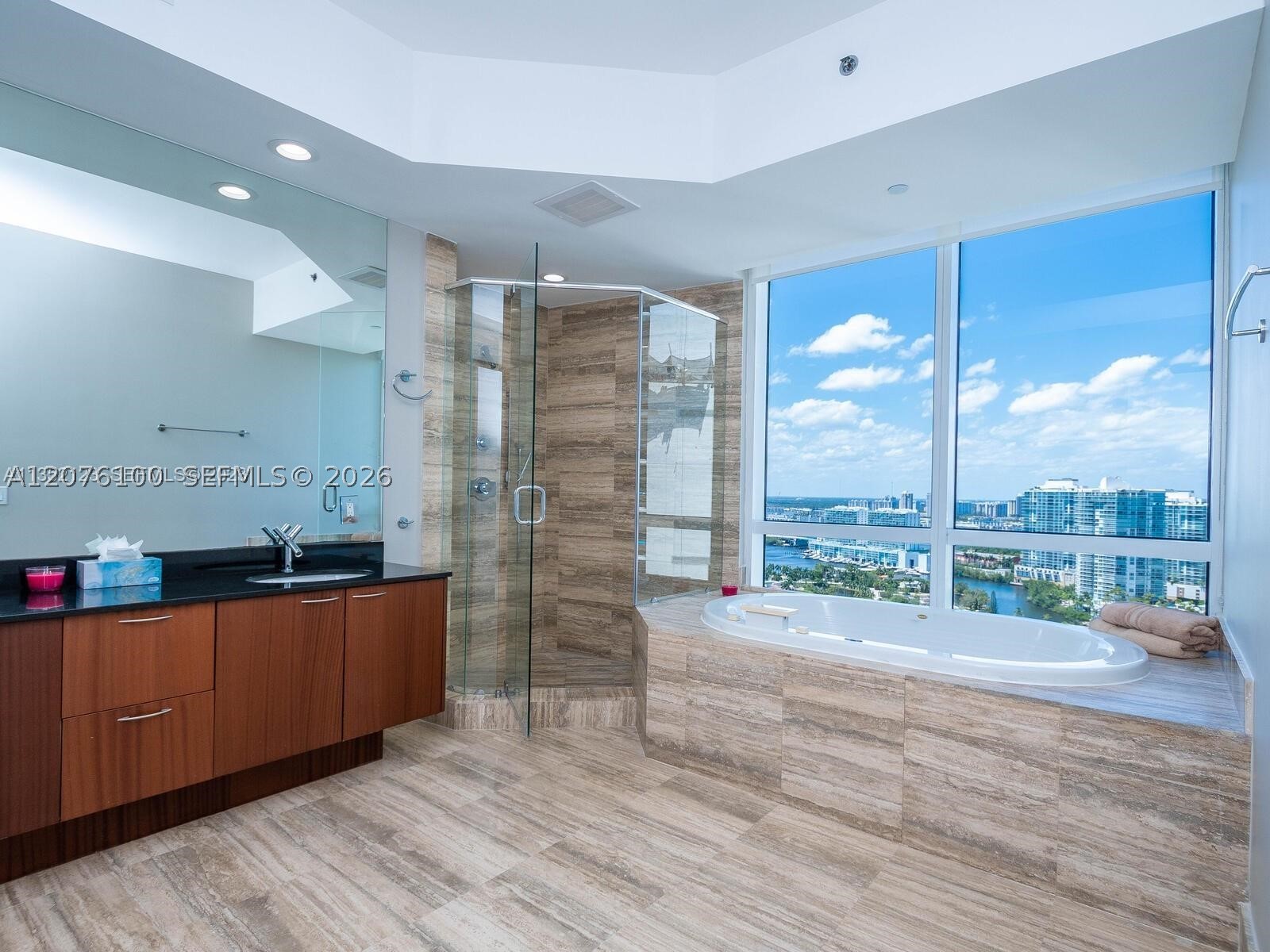 15901 Collins Ave #2504, Sunny Isles Beach FL 33160