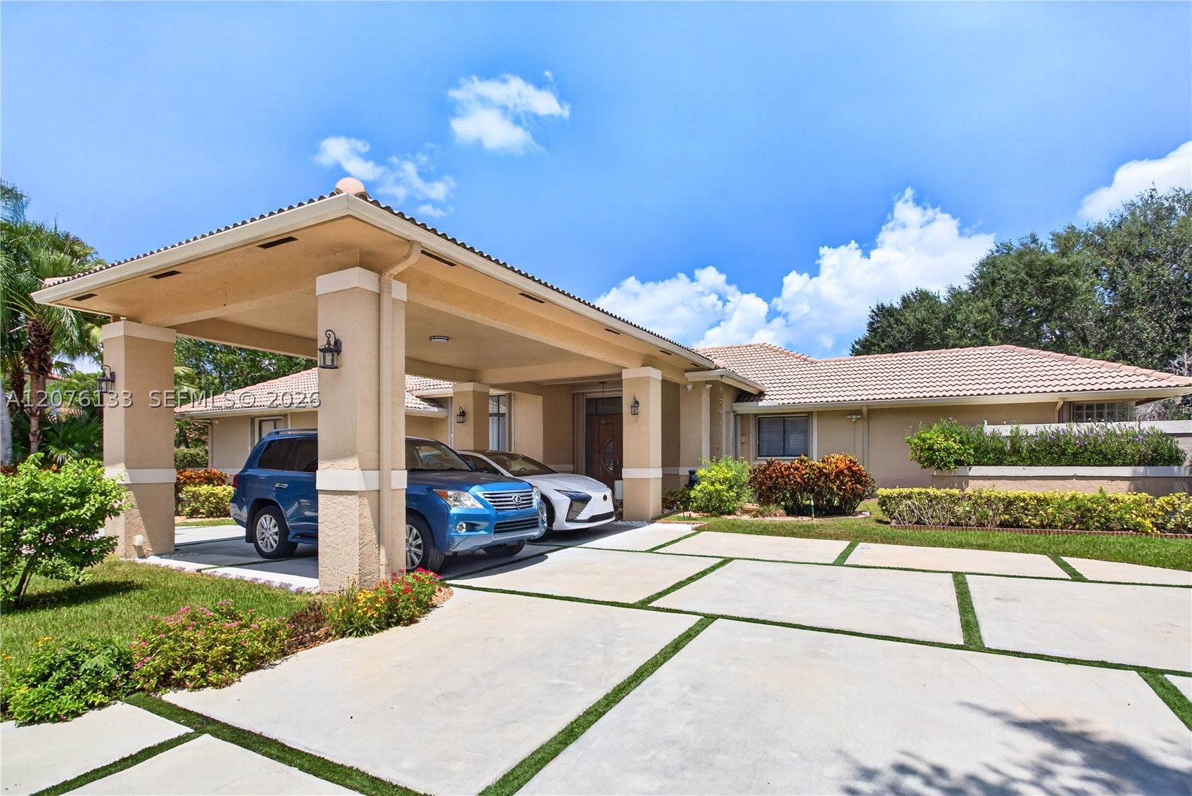 2725 Hunter Rd, Weston FL 33331