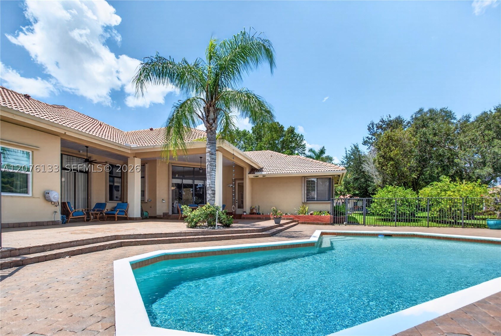 2725 Hunter Rd, Weston FL 33331