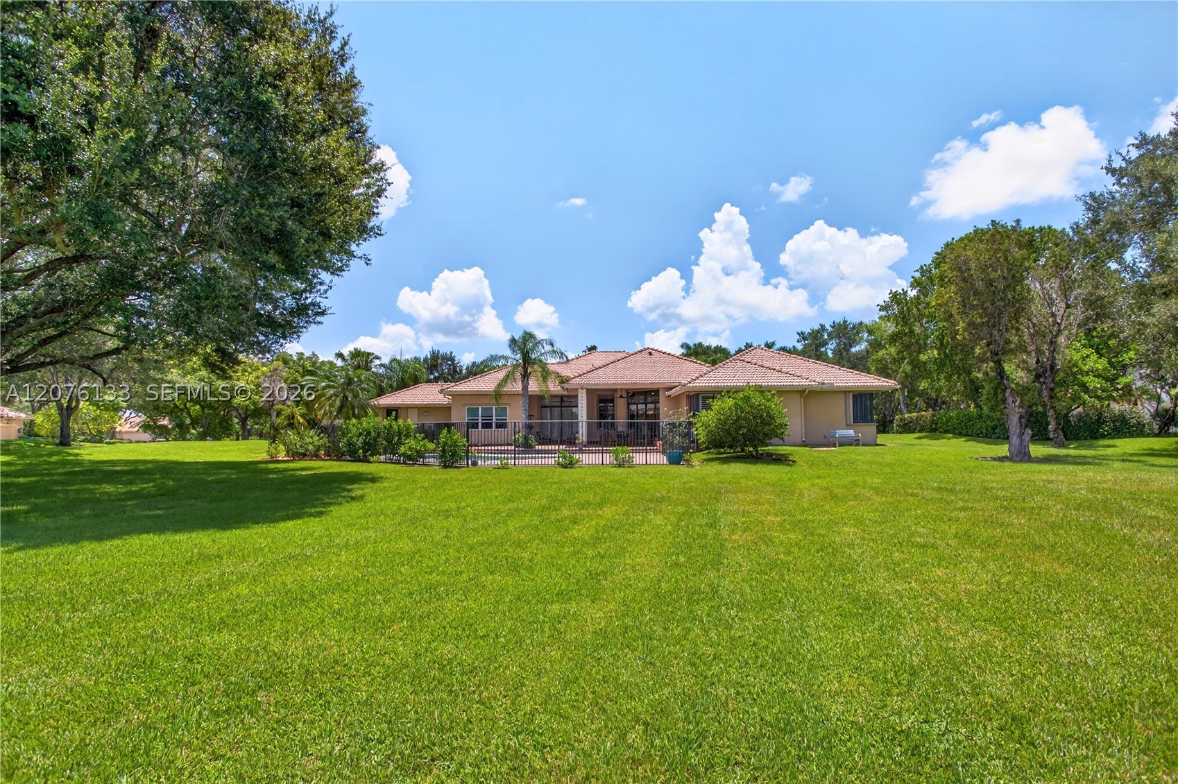2725 Hunter Rd, Weston FL 33331