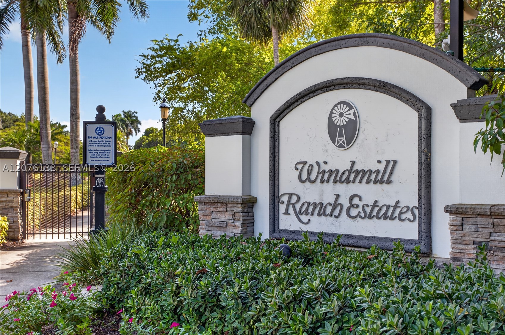 2725 Hunter Rd, Weston FL 33331