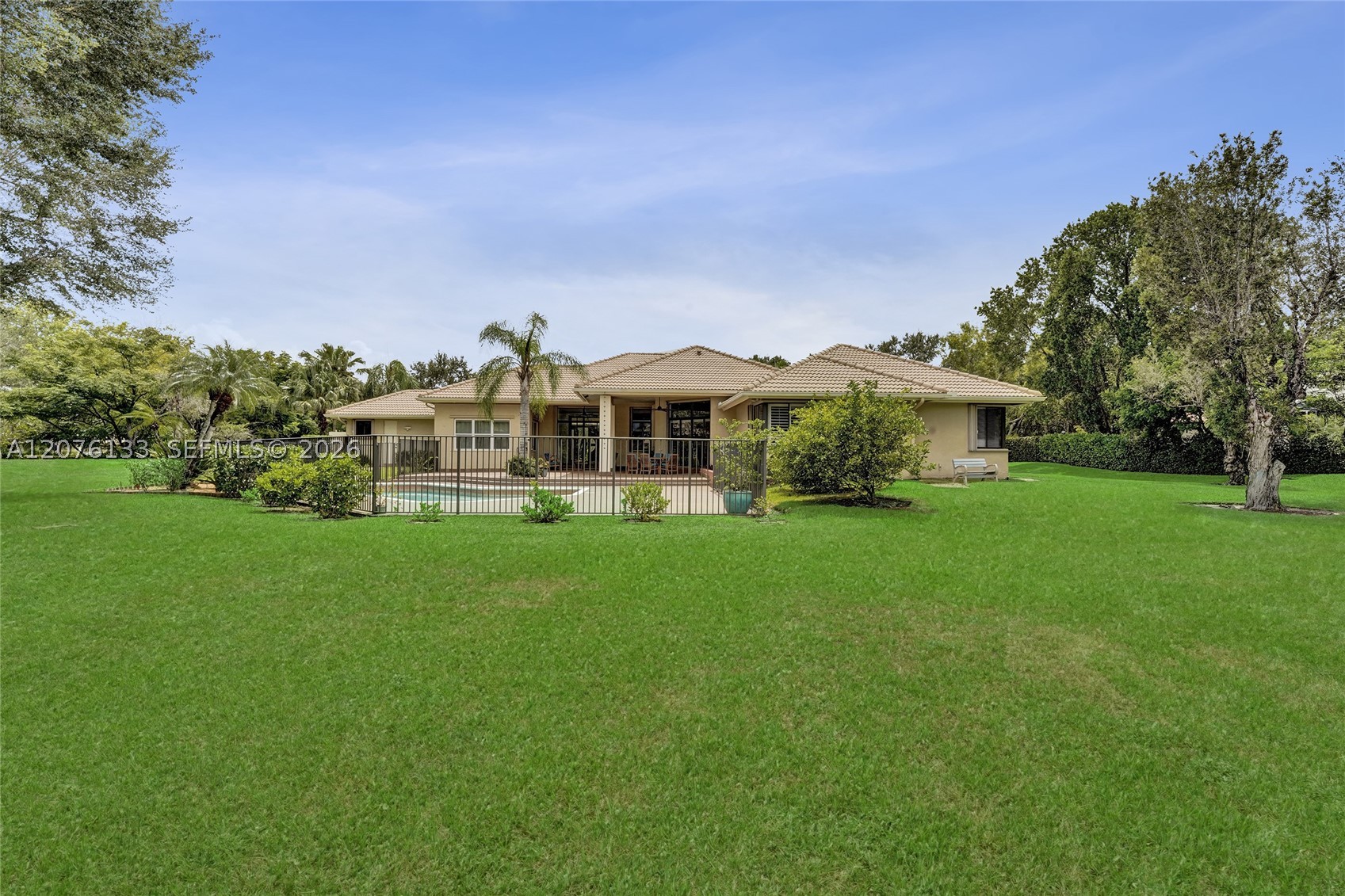 2725 Hunter Rd, Weston FL 33331