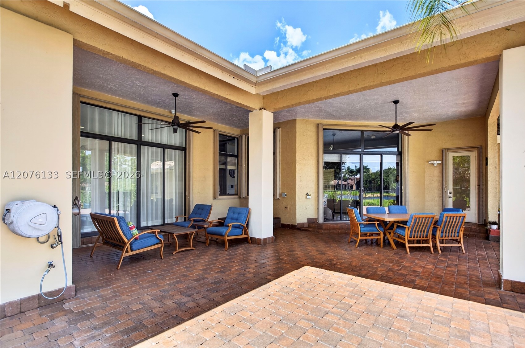 2725 Hunter Rd, Weston FL 33331