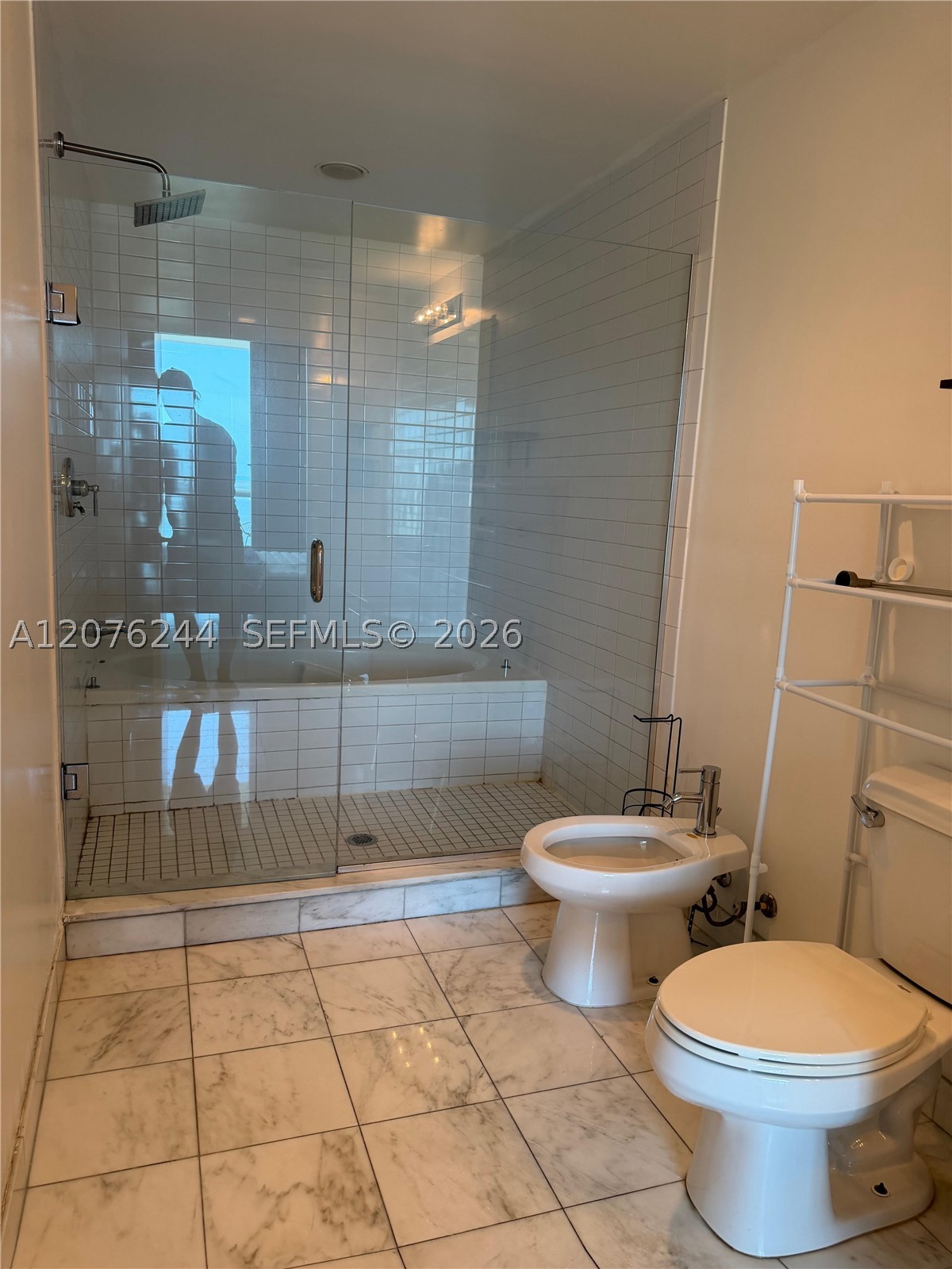888 Biscayne Blvd #2702, Miami FL 33132