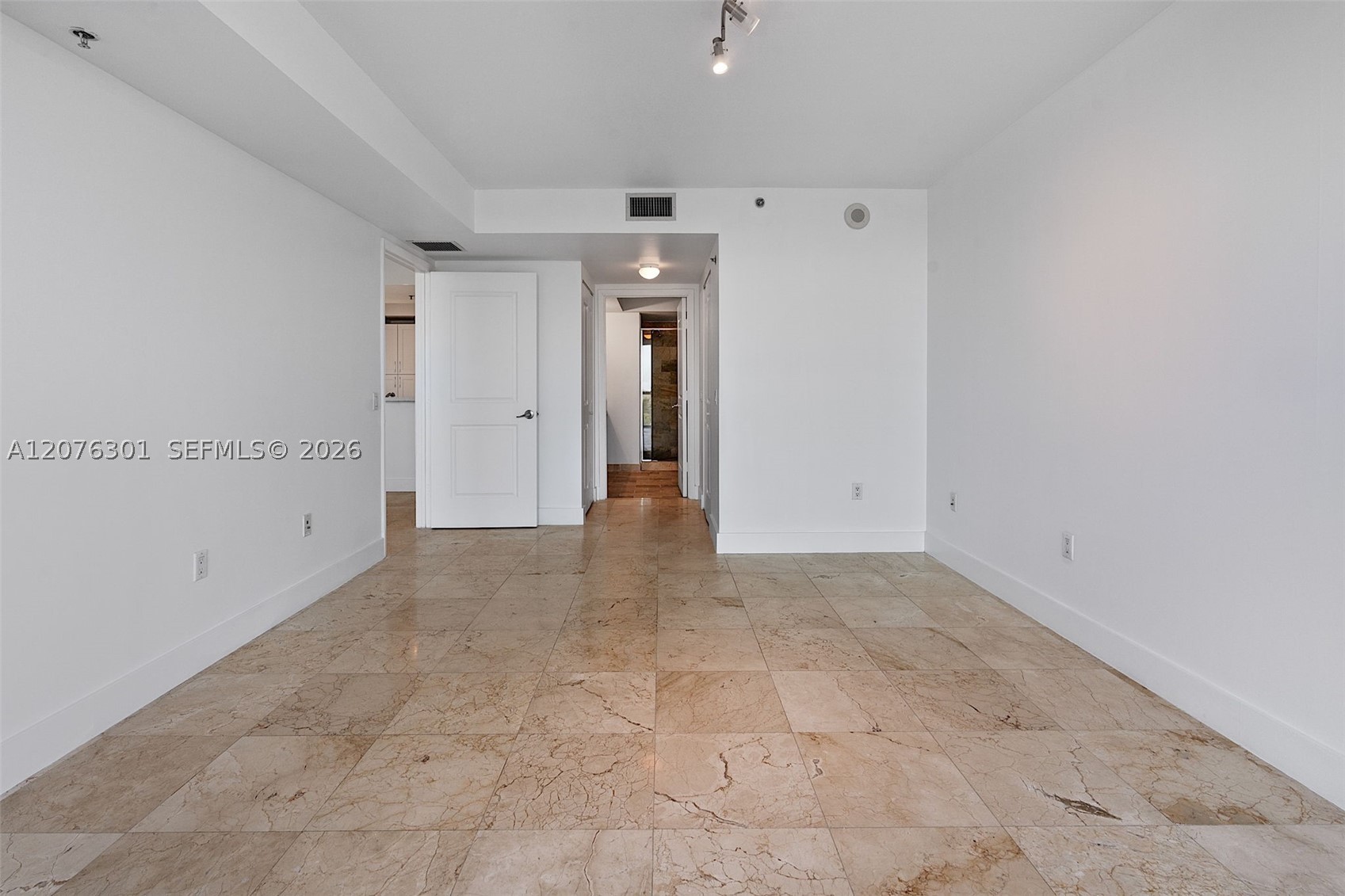 2641 N Flamingo Rd #2205N, Sunrise FL 33323
