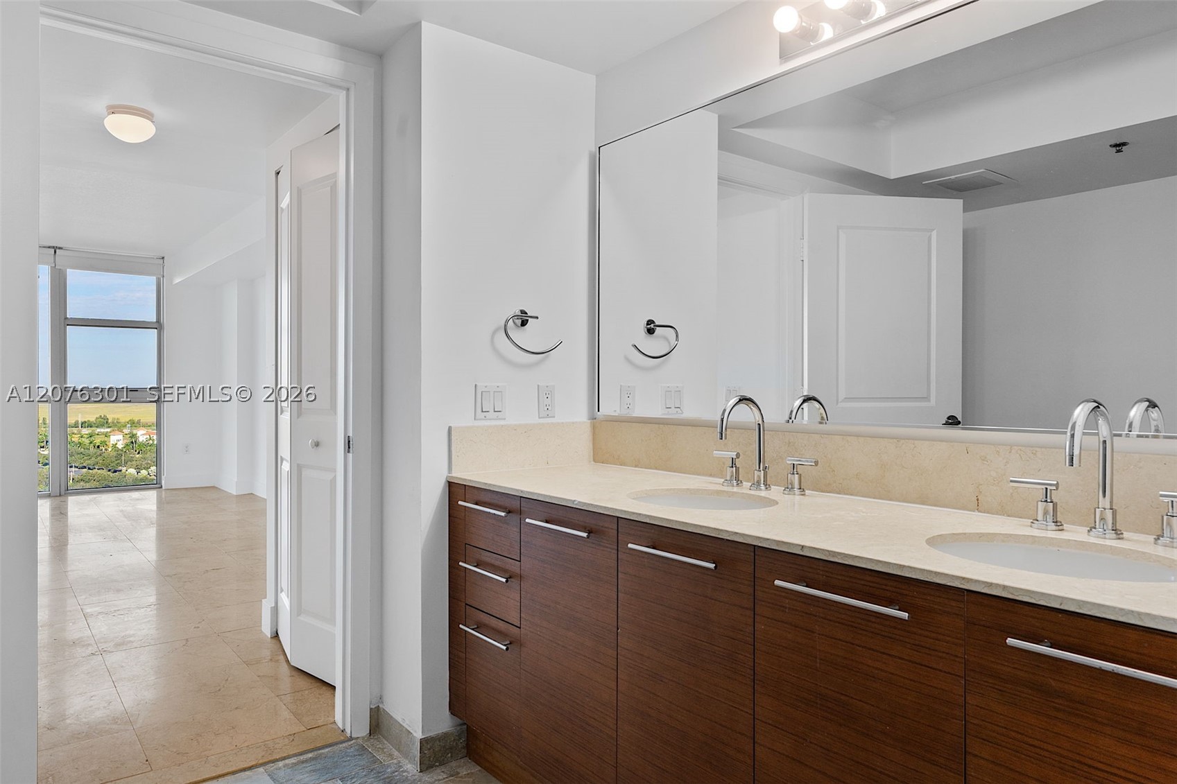 2641 N Flamingo Rd #2205N, Sunrise FL 33323