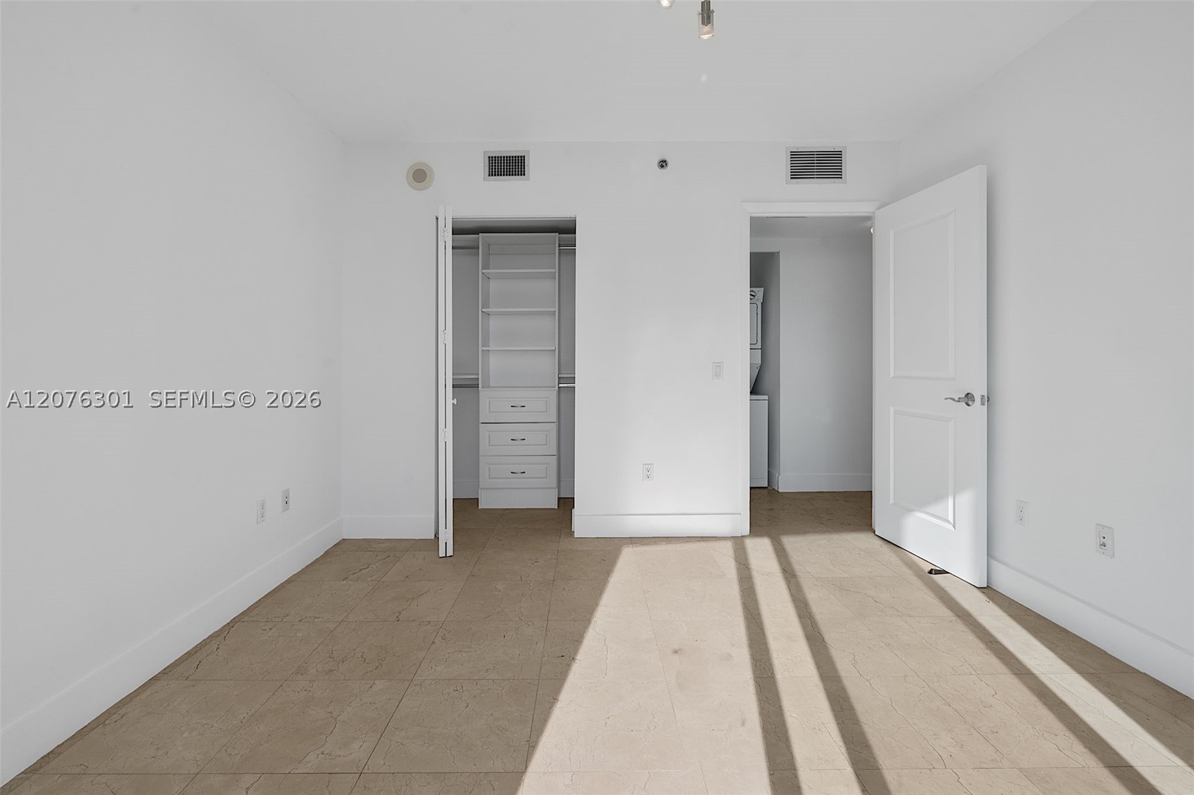 2641 N Flamingo Rd #2205N, Sunrise FL 33323