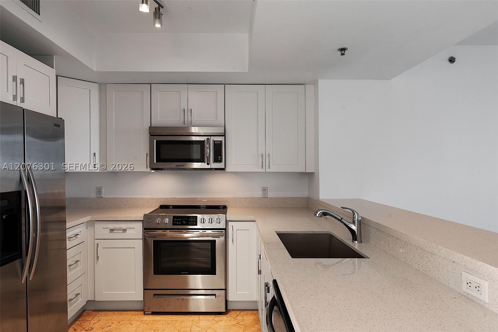 2641 N Flamingo Rd #2205N, Sunrise FL 33323