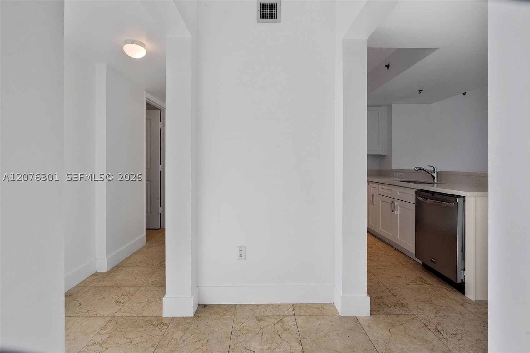 2641 N Flamingo Rd #2205N, Sunrise FL 33323
