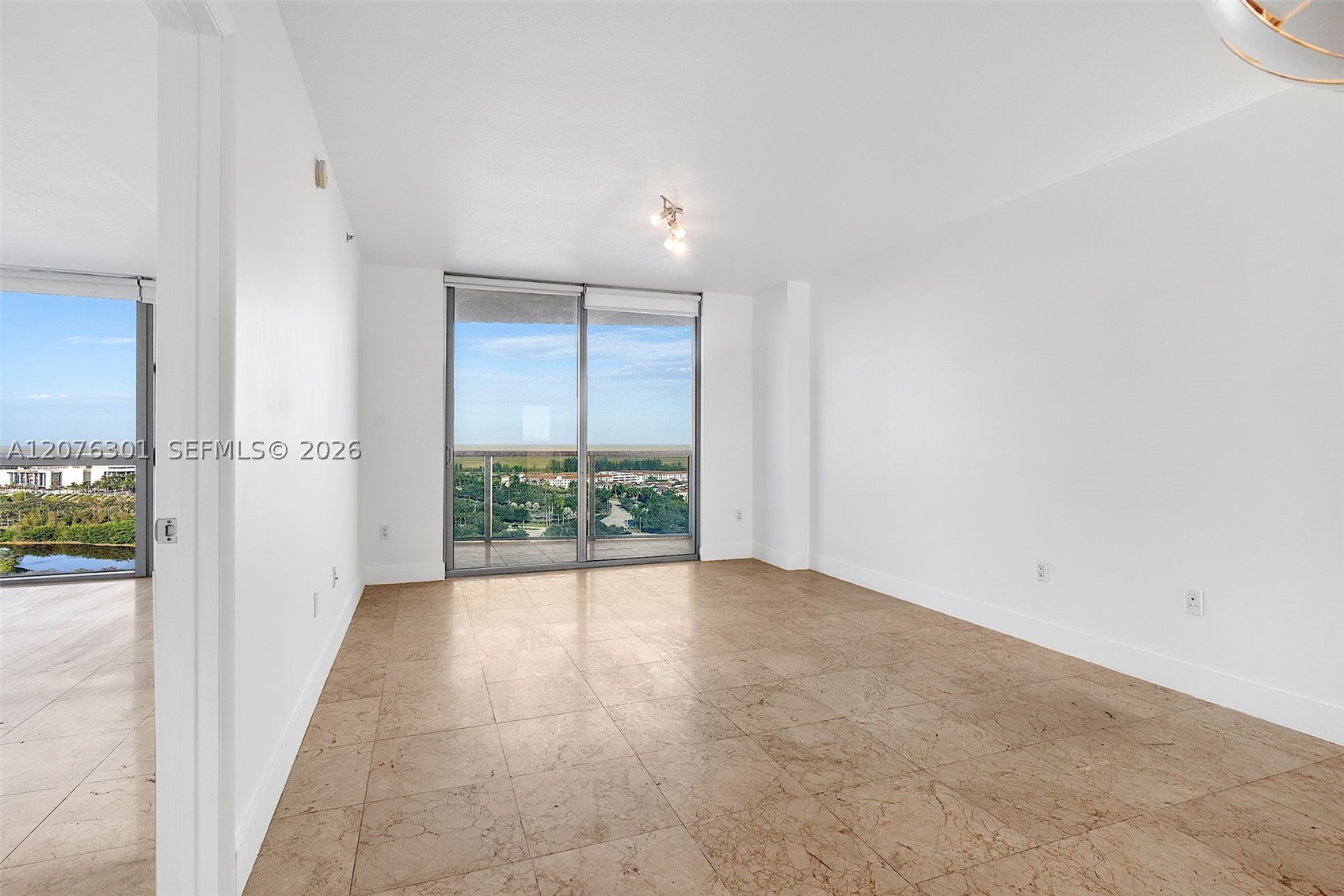 2641 N Flamingo Rd #2205N, Sunrise FL 33323