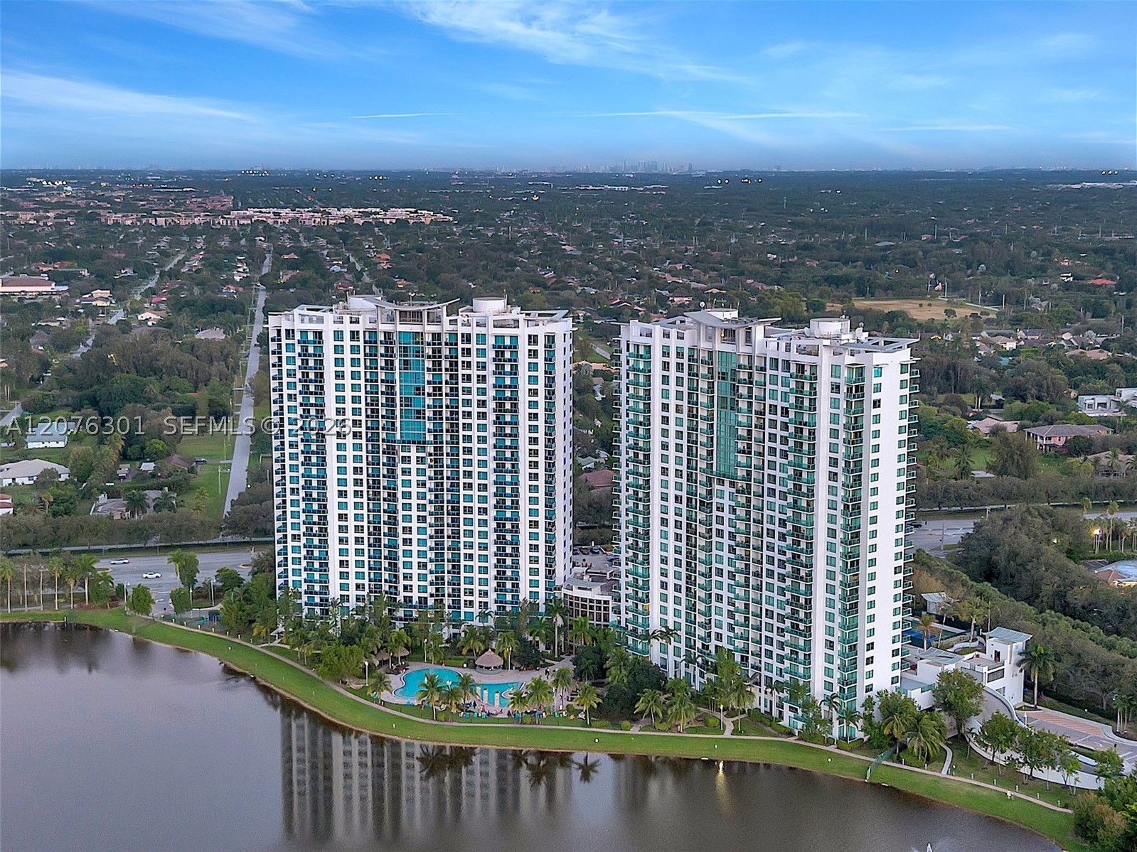 2641 N Flamingo Rd #2205N, Sunrise FL 33323