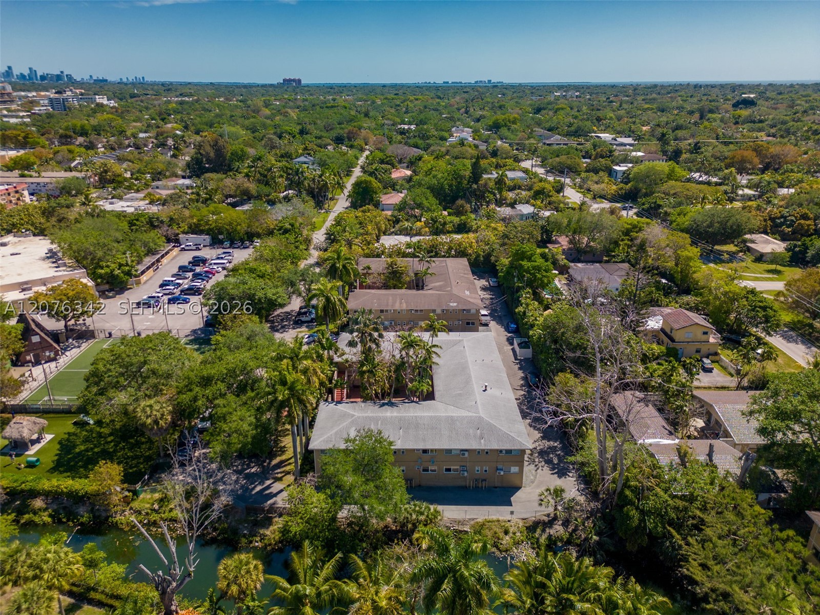 6330 SW 79th St #6, South Miami FL 33143