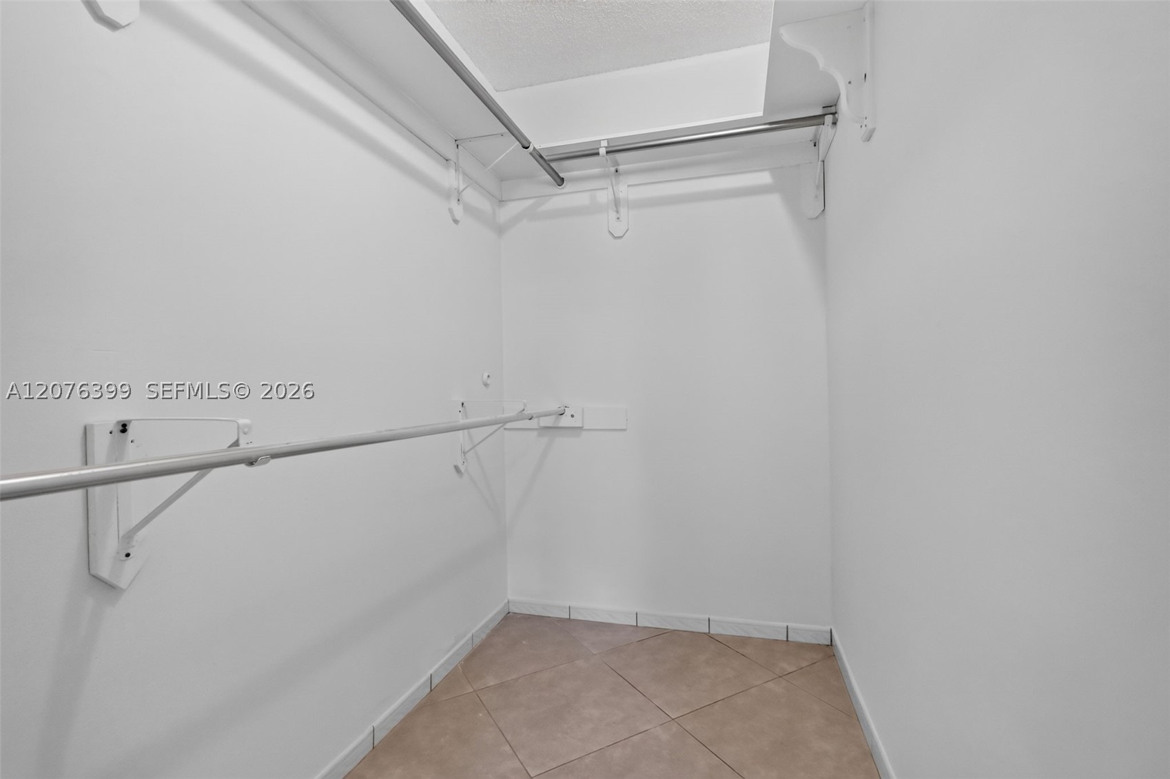 8936 SW 11th St, Miami FL 33174
