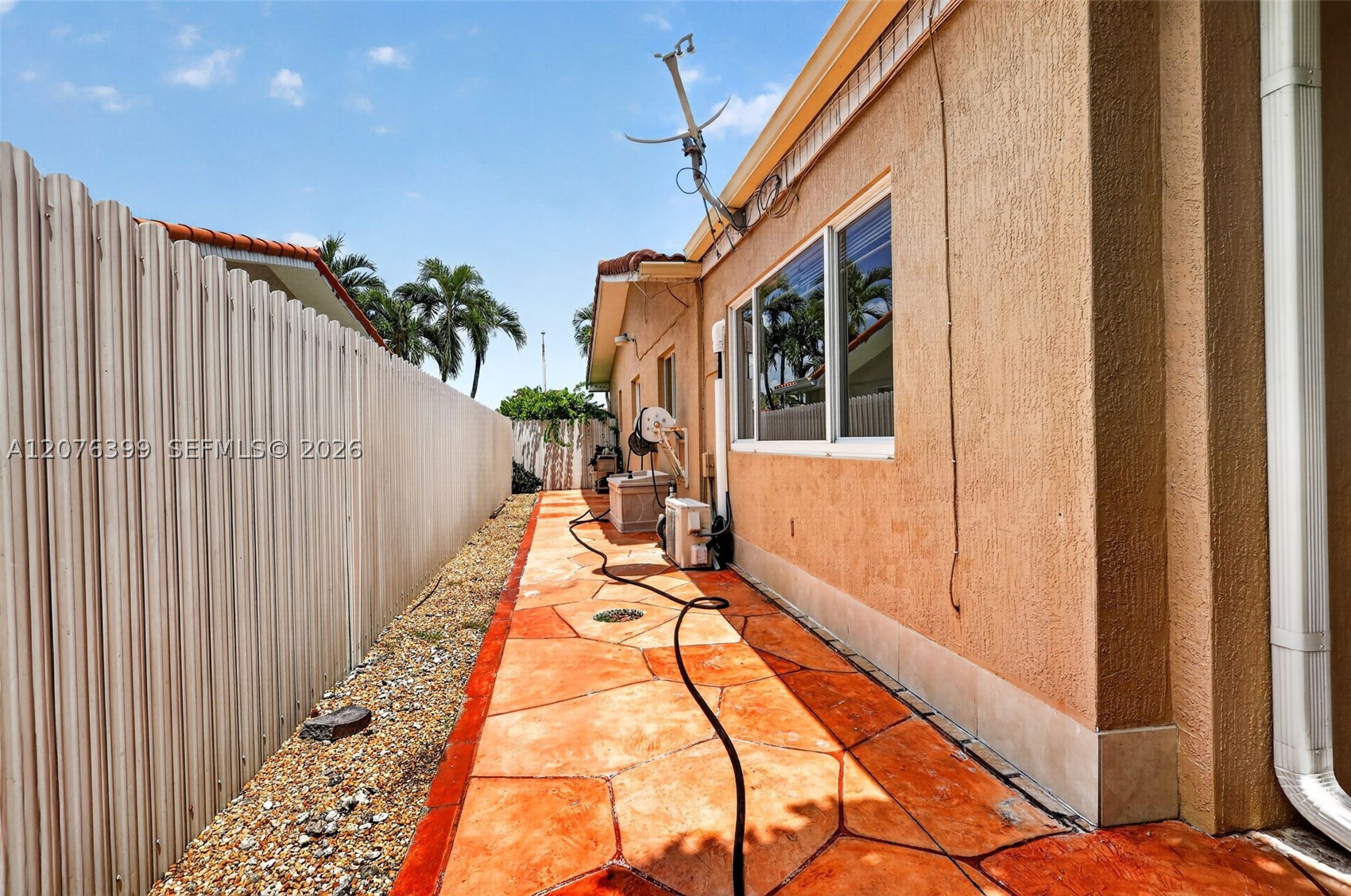 8936 SW 11th St, Miami FL 33174