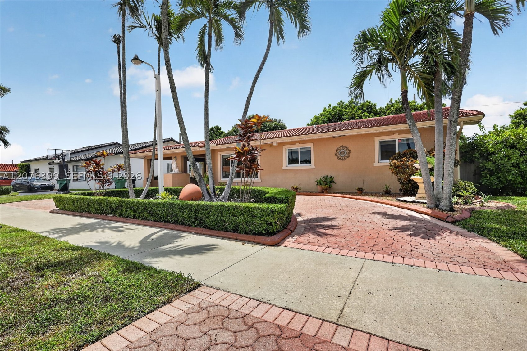 8936 SW 11th St, Miami FL 33174