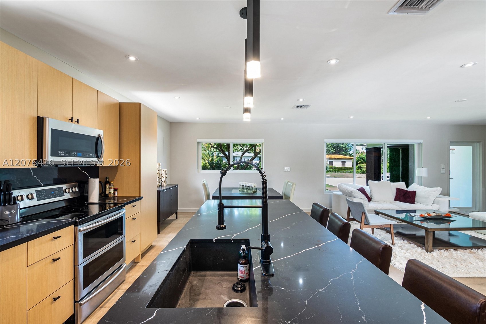 10658 NE 11th Ave, Miami Shores FL 33138