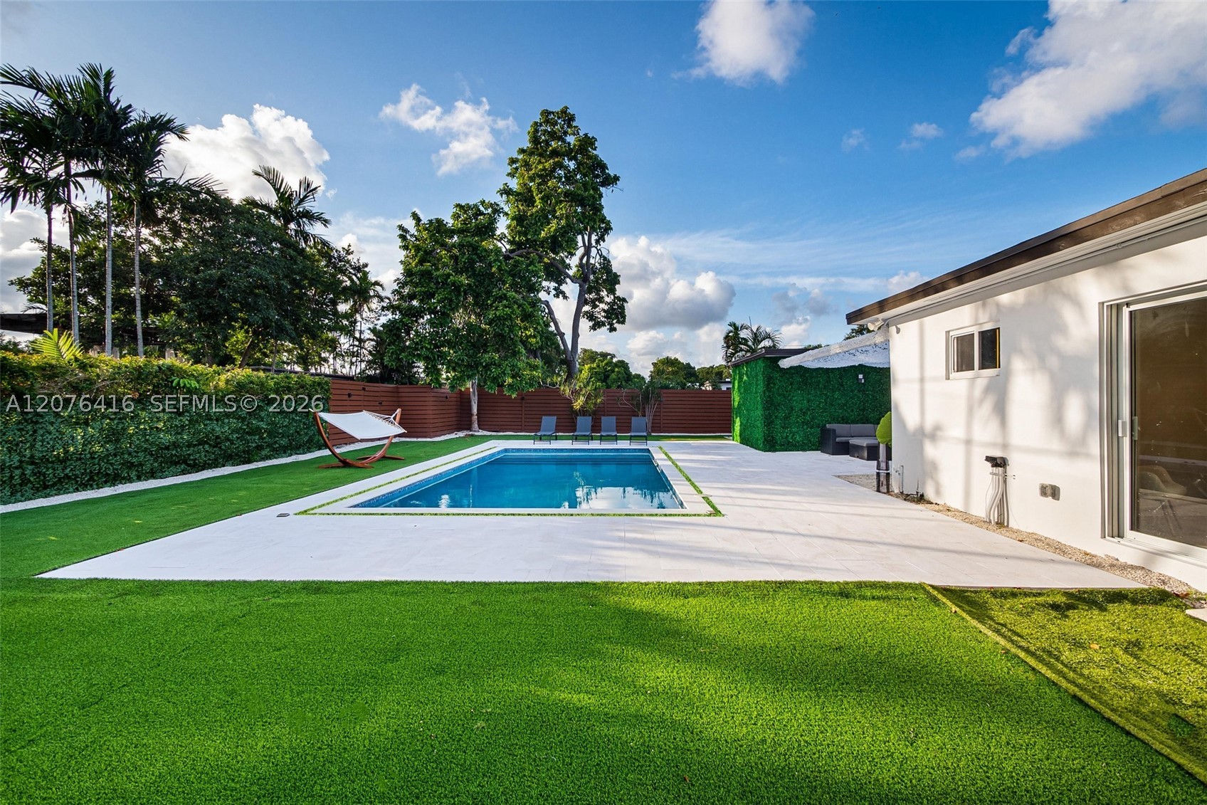 10658 NE 11th Ave, Miami Shores FL 33138