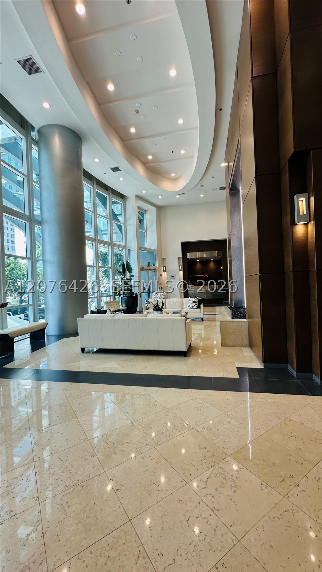 1155 Brickell Bay Dr #1906, Miami FL 33131