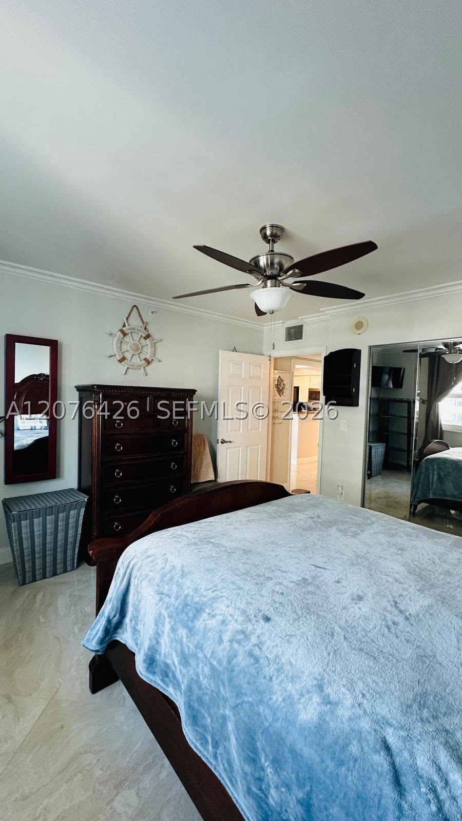 1155 Brickell Bay Dr #1906, Miami FL 33131