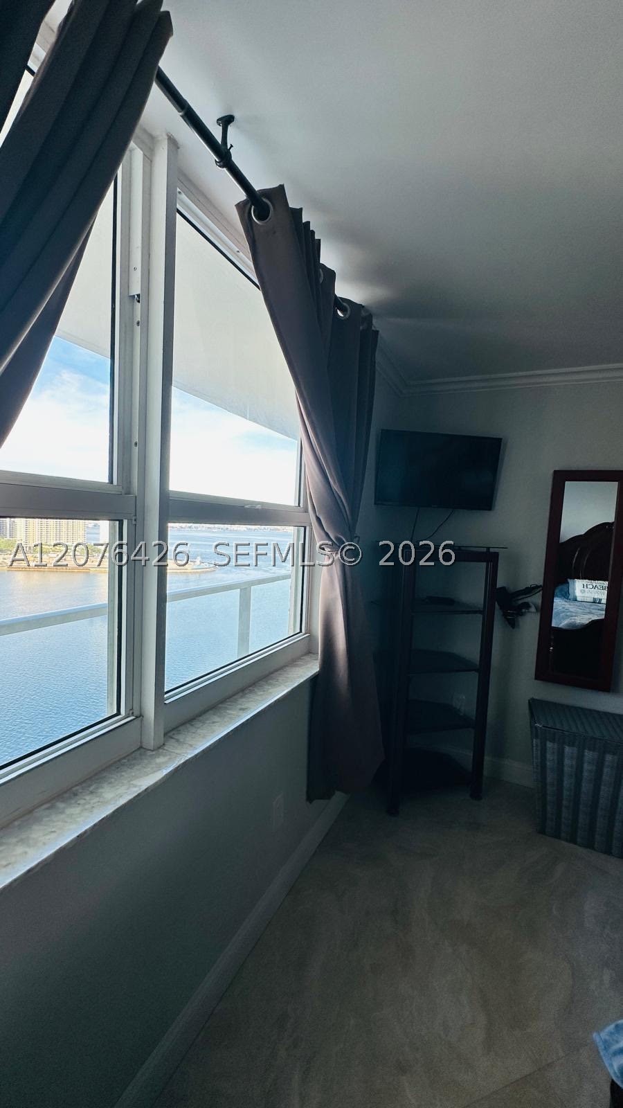 1155 Brickell Bay Dr #1906, Miami FL 33131