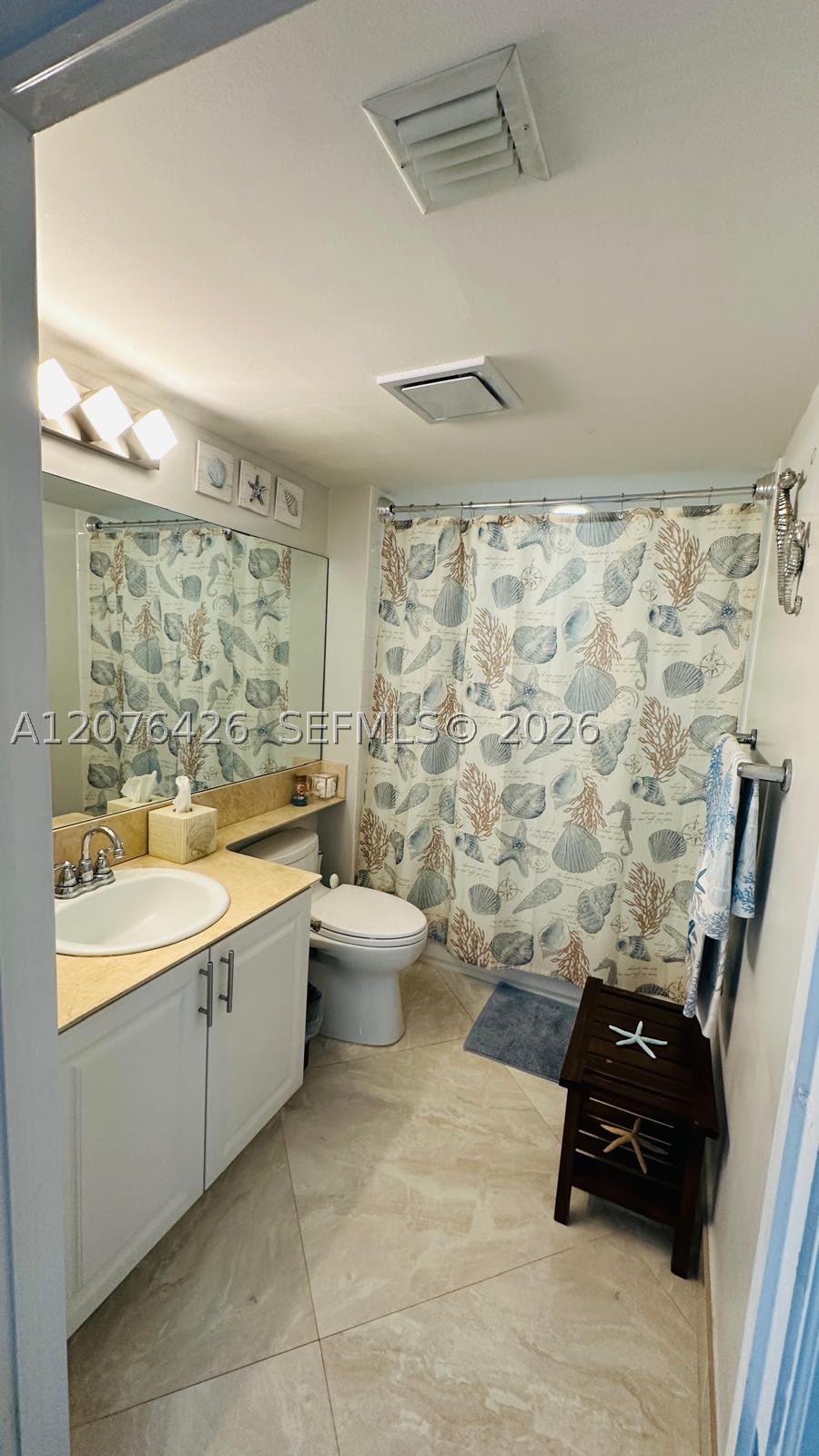 1155 Brickell Bay Dr #1906, Miami FL 33131