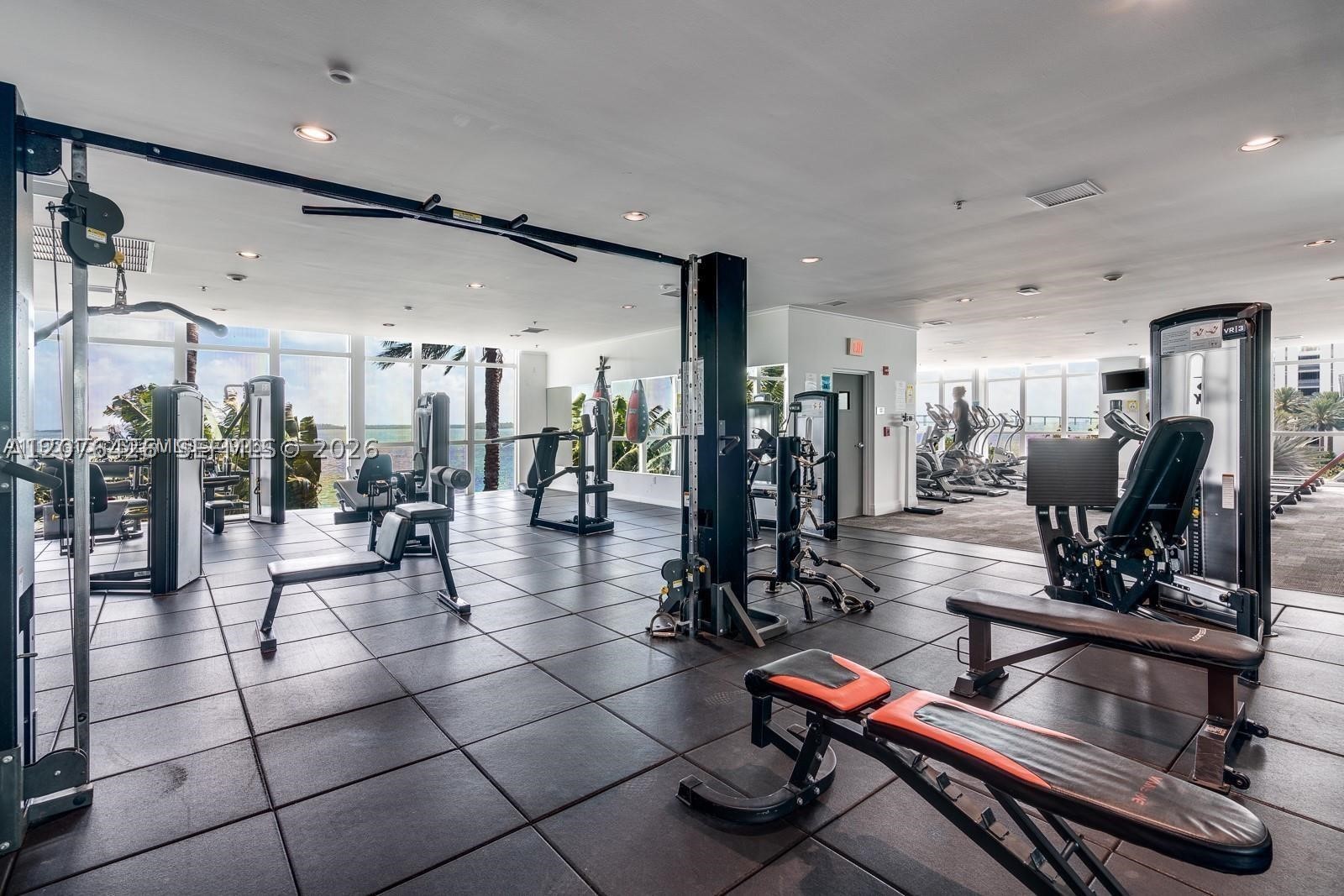 1155 Brickell Bay Dr #1906, Miami FL 33131