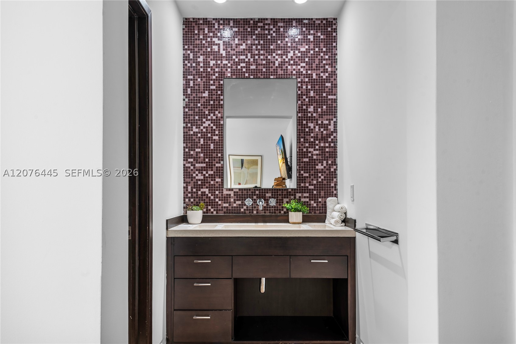 1606 S Bayshore Dr #1606, Miami FL 33133