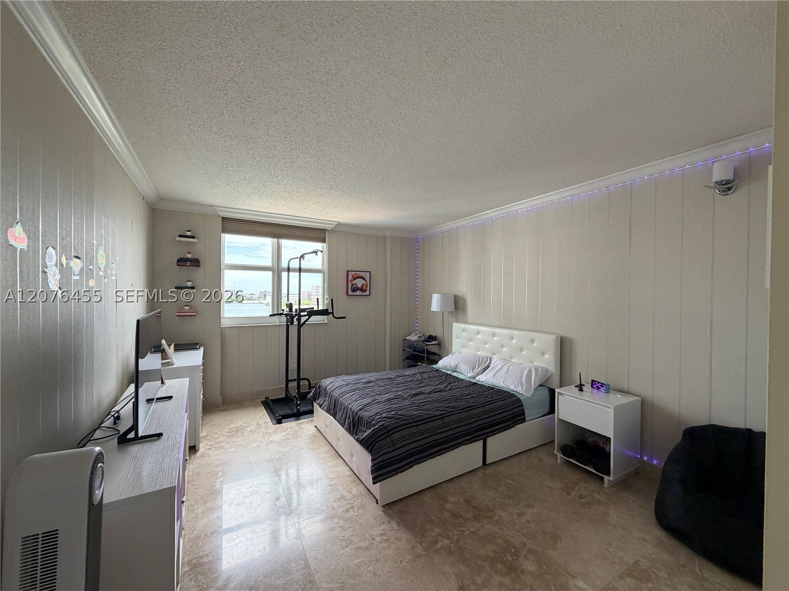5077 NW 7th St #1202, Miami FL 33126