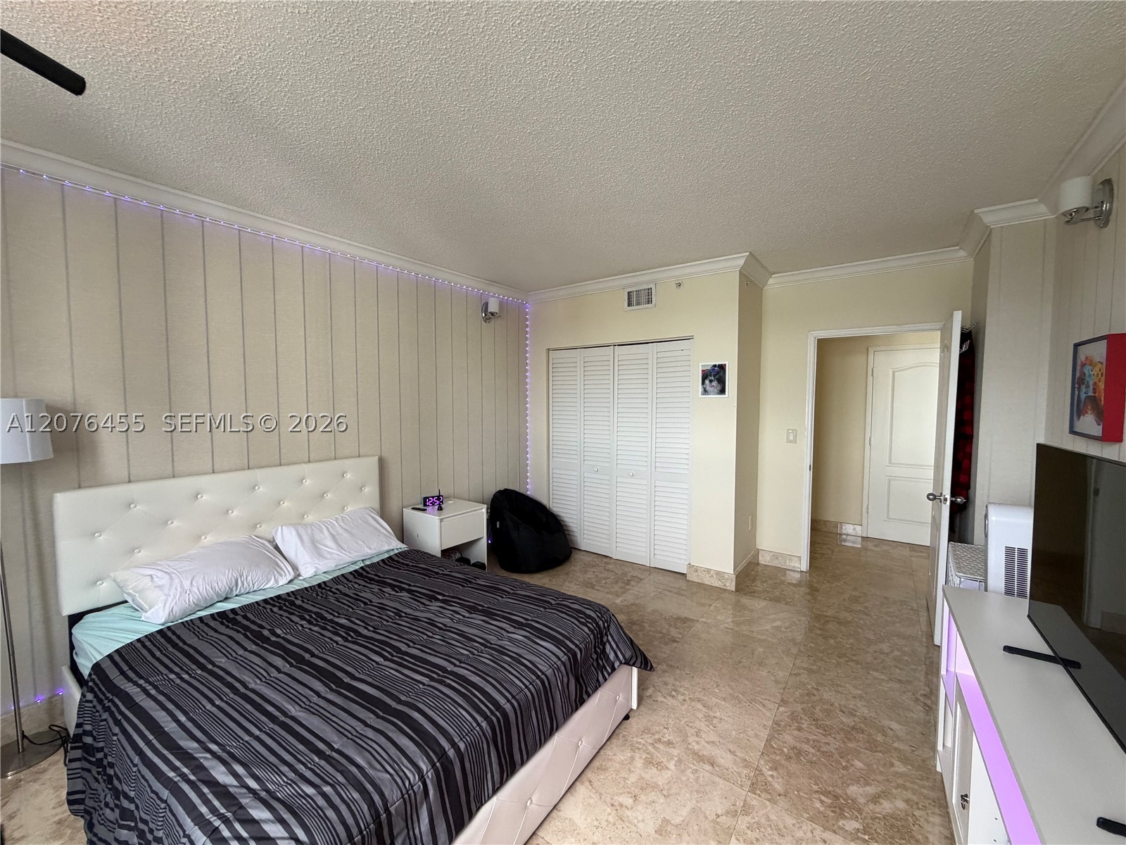 5077 NW 7th St #1202, Miami FL 33126