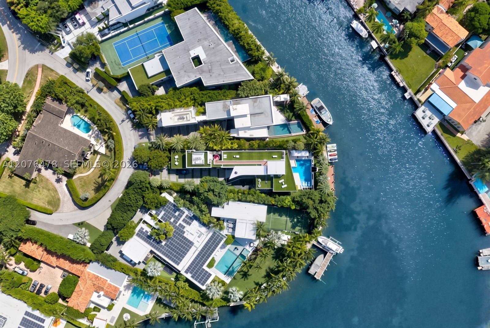 528 Lakeview Ct, Miami Beach FL 33140