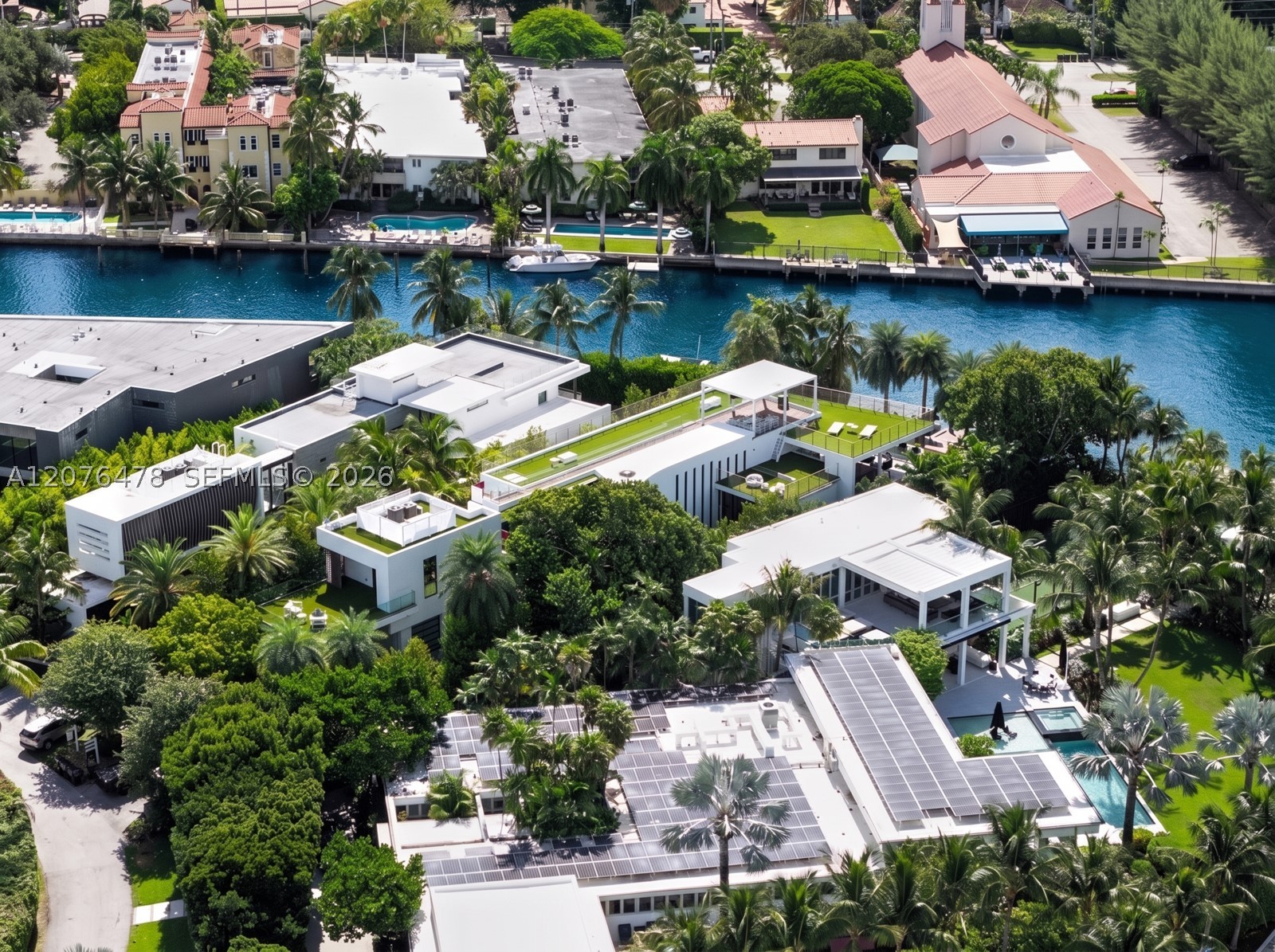 528 Lakeview Ct, Miami Beach FL 33140