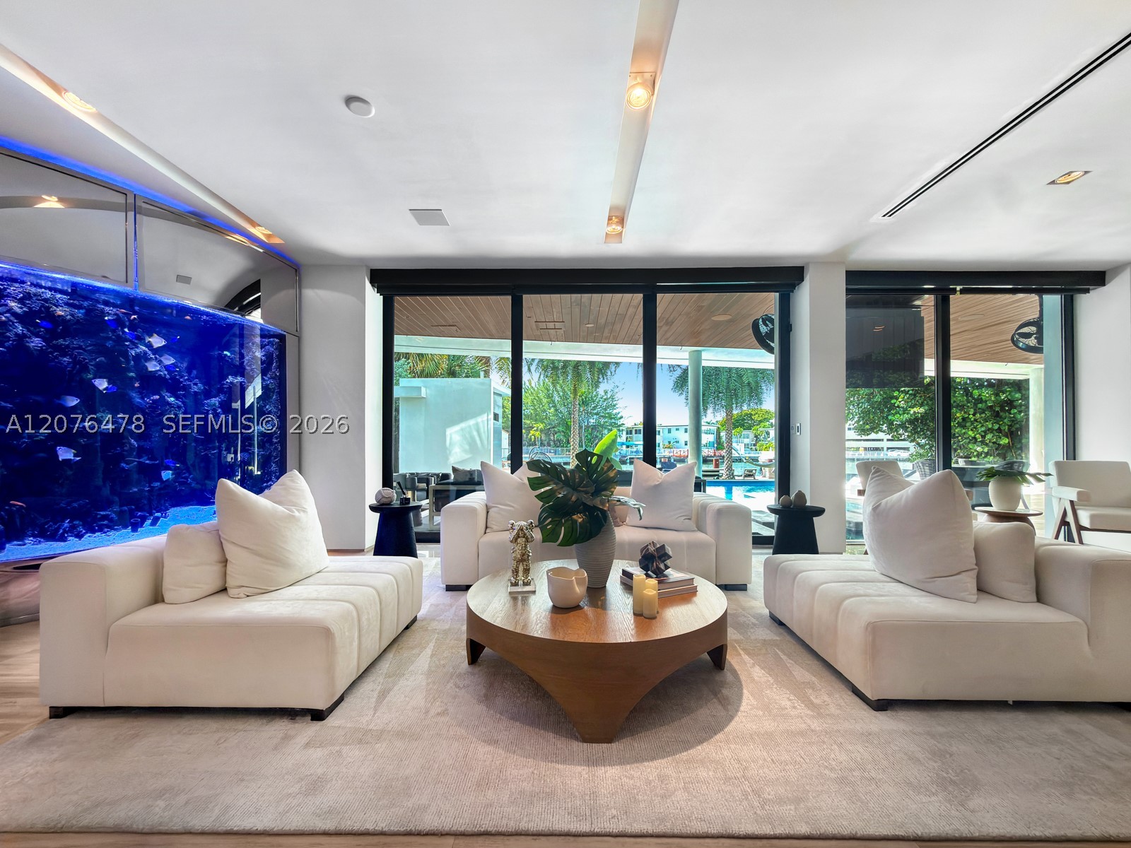 528 Lakeview Ct, Miami Beach FL 33140