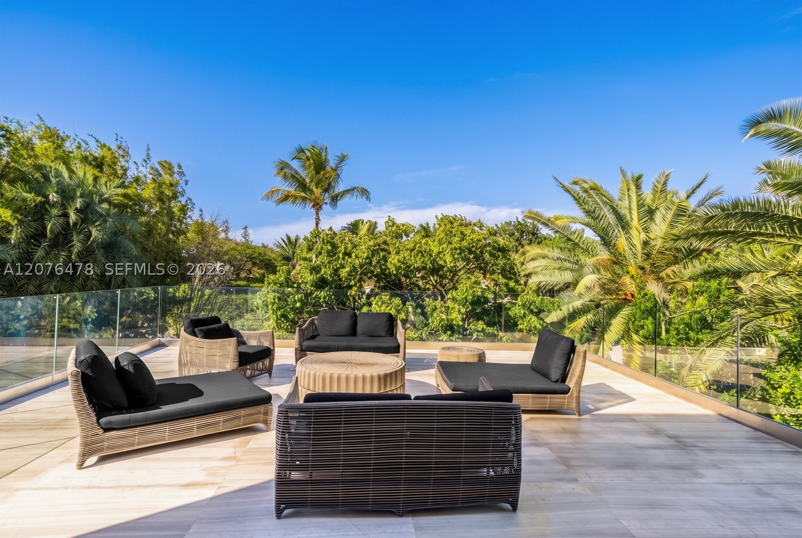 528 Lakeview Ct, Miami Beach FL 33140