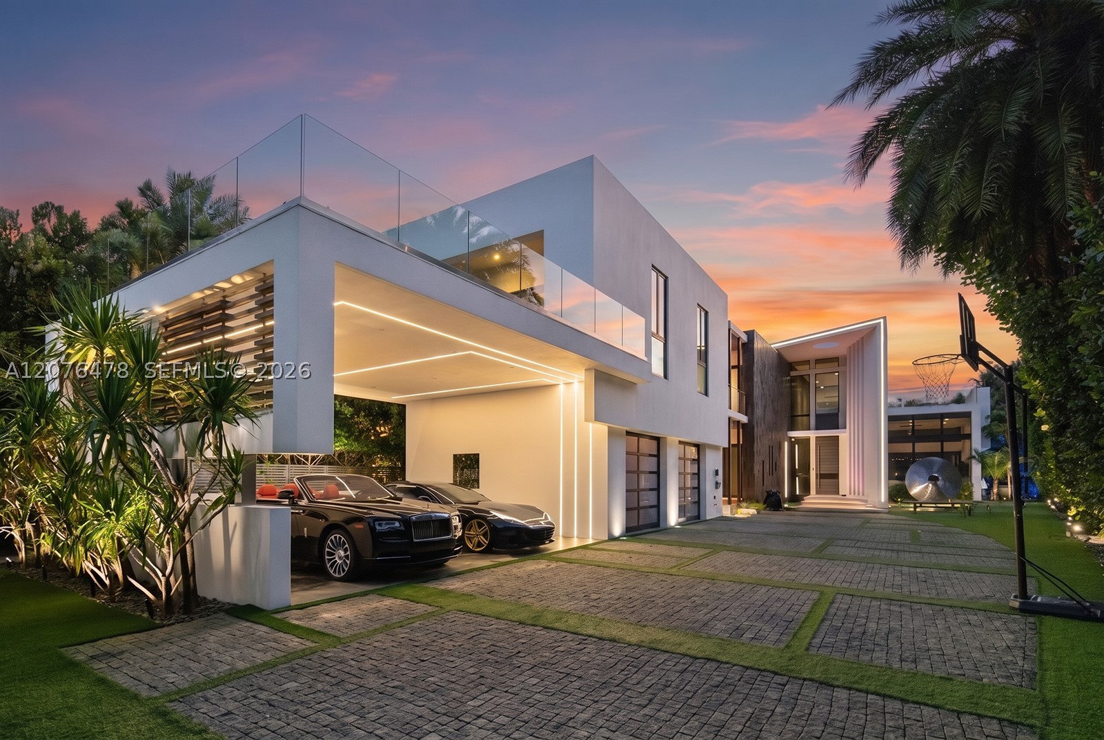 528 Lakeview Ct, Miami Beach FL 33140
