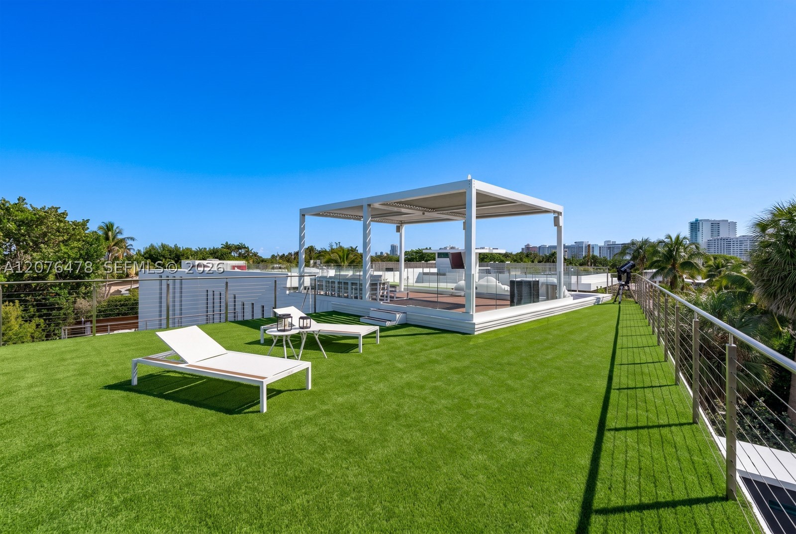 528 Lakeview Ct, Miami Beach FL 33140